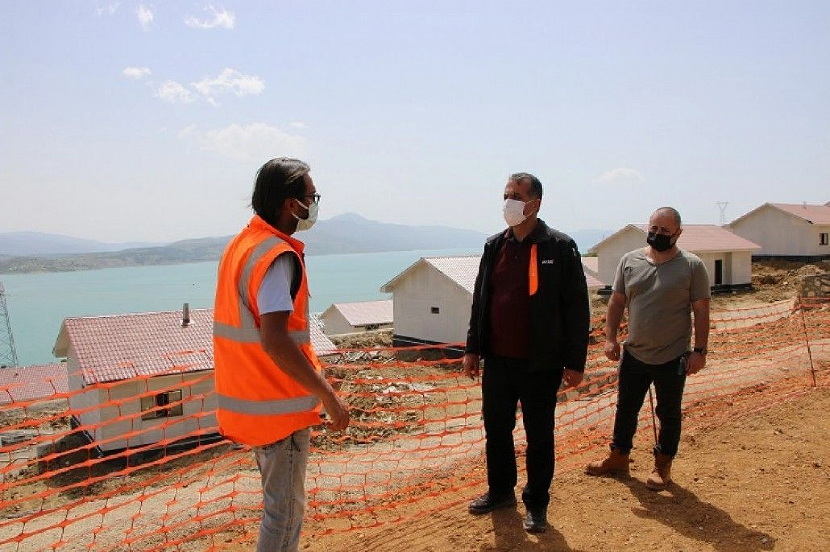 Elazığ'ın 300 köyünde, çelik konutlar yükseliyor