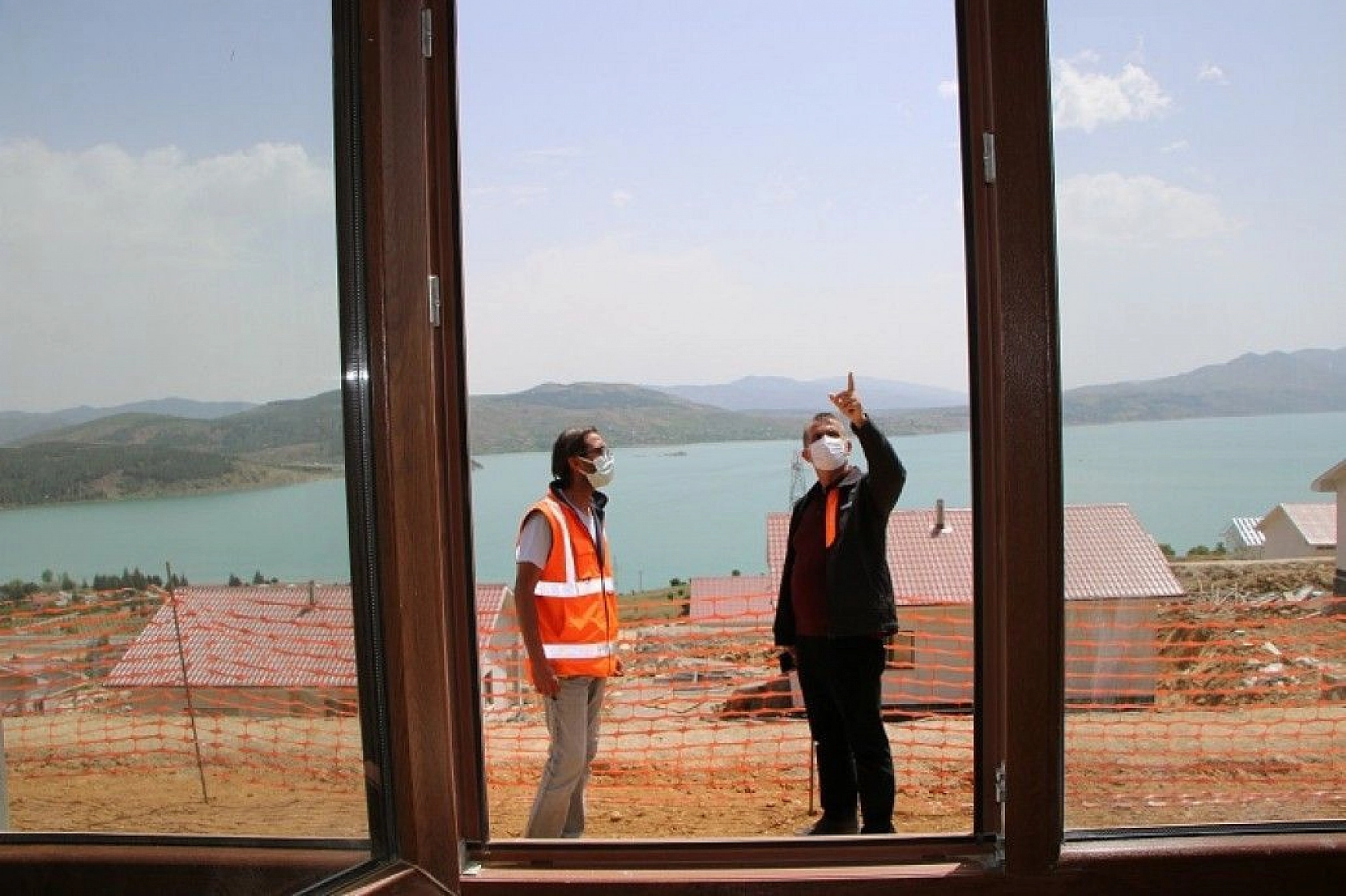 Elazığ'ın 300 köyünde, çelik konutlar yükseliyor