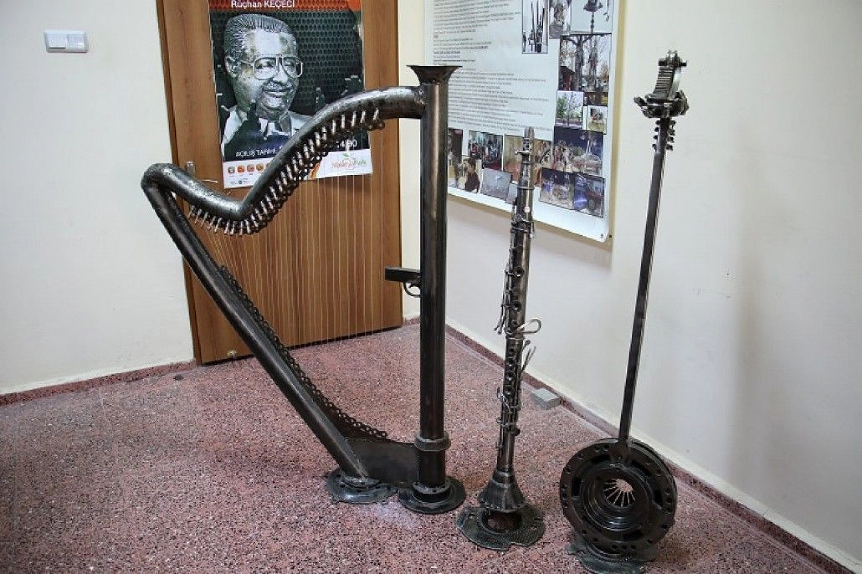 Her atık çöp değil, metali sanata çeviren 'Demir Adam'