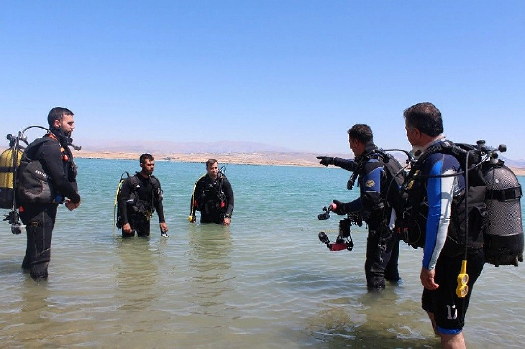 Yarımada konumundaki Elazığ, sualtı flora ve faunasıyla dikkat çekiyor