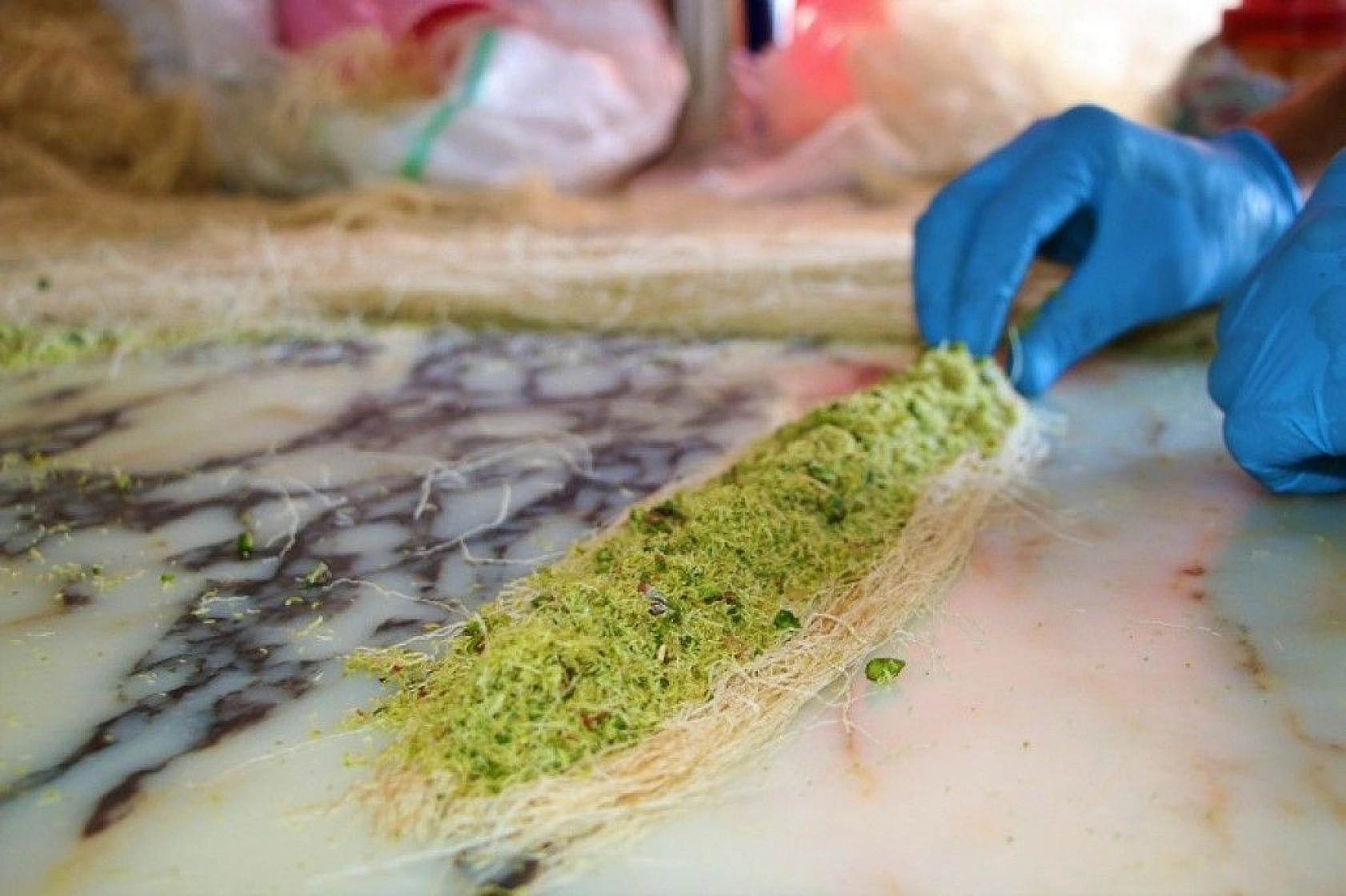 Elazığ'da tatlıcıların bayram yoğunluğu