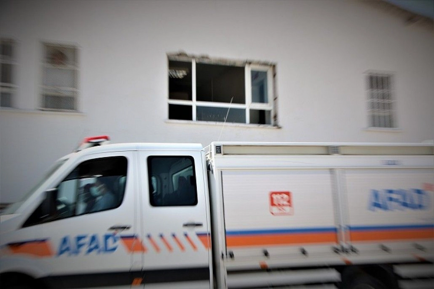 Elazığ'da deprem ve yangın tatbikatı nefes kesti