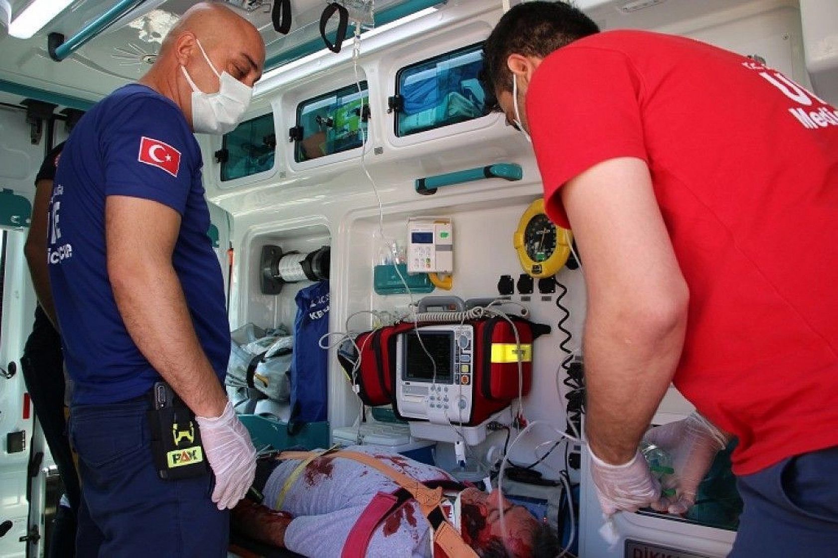 Elazığ'da deprem ve yangın tatbikatı nefes kesti