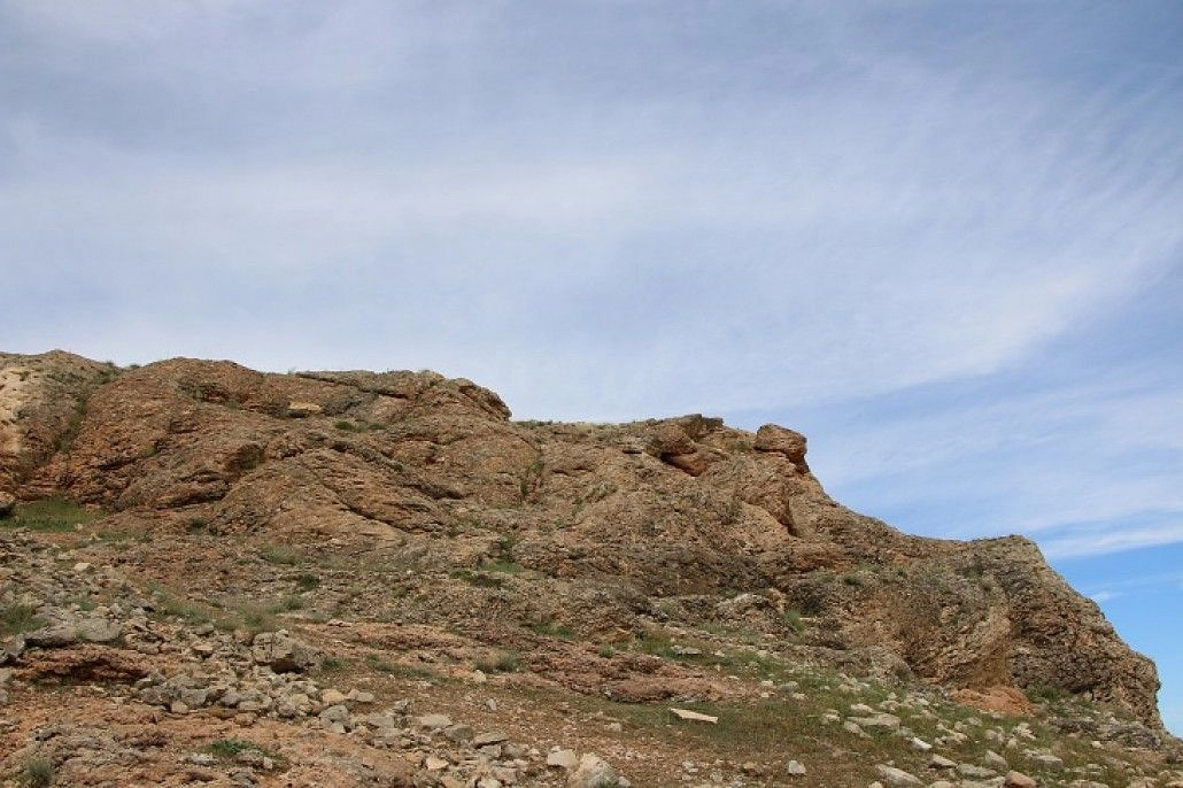 Urartular dönemine ait Tanrıverdi Kalesi ilk günkü ihtişamını koruyor