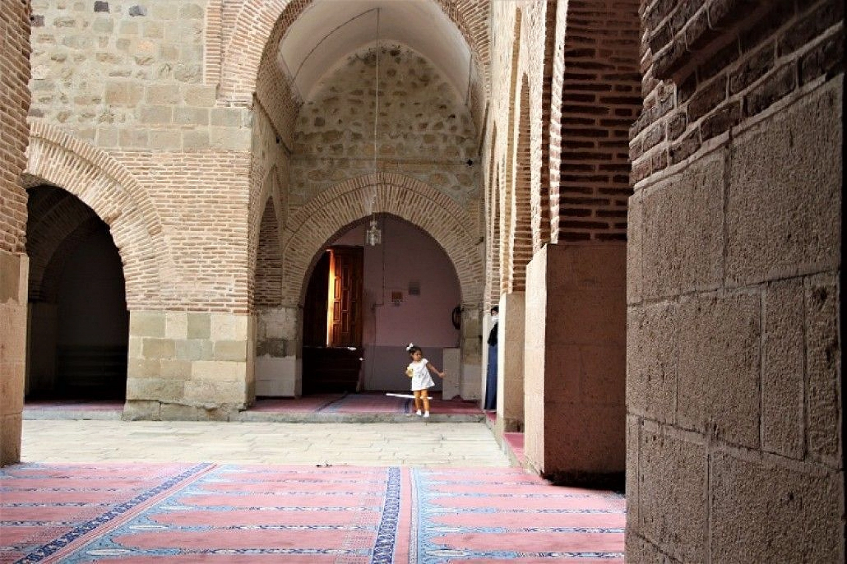 Bu yıl gelemeyenlere özel Ulu Cami'den muhteşem kareler...