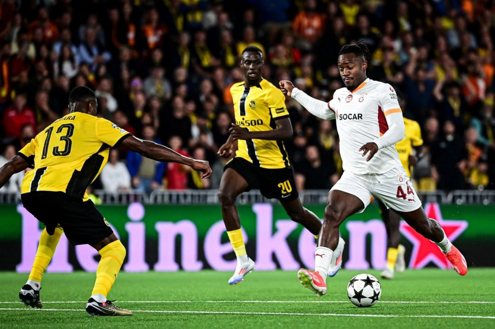 Galatasaray'da mağlubiyetin biletini ona kestiler!