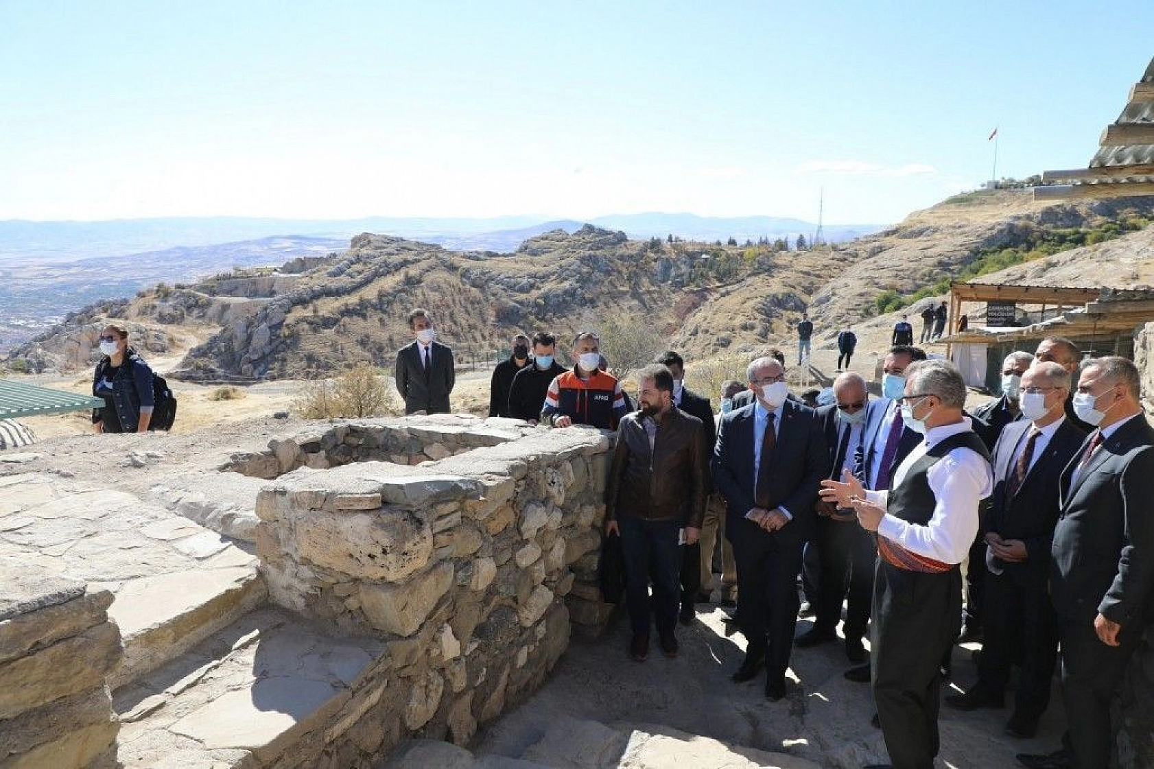 Harput Kalesinde zindan, kürsübaşı ve kutsal alan ziyarete açıldı