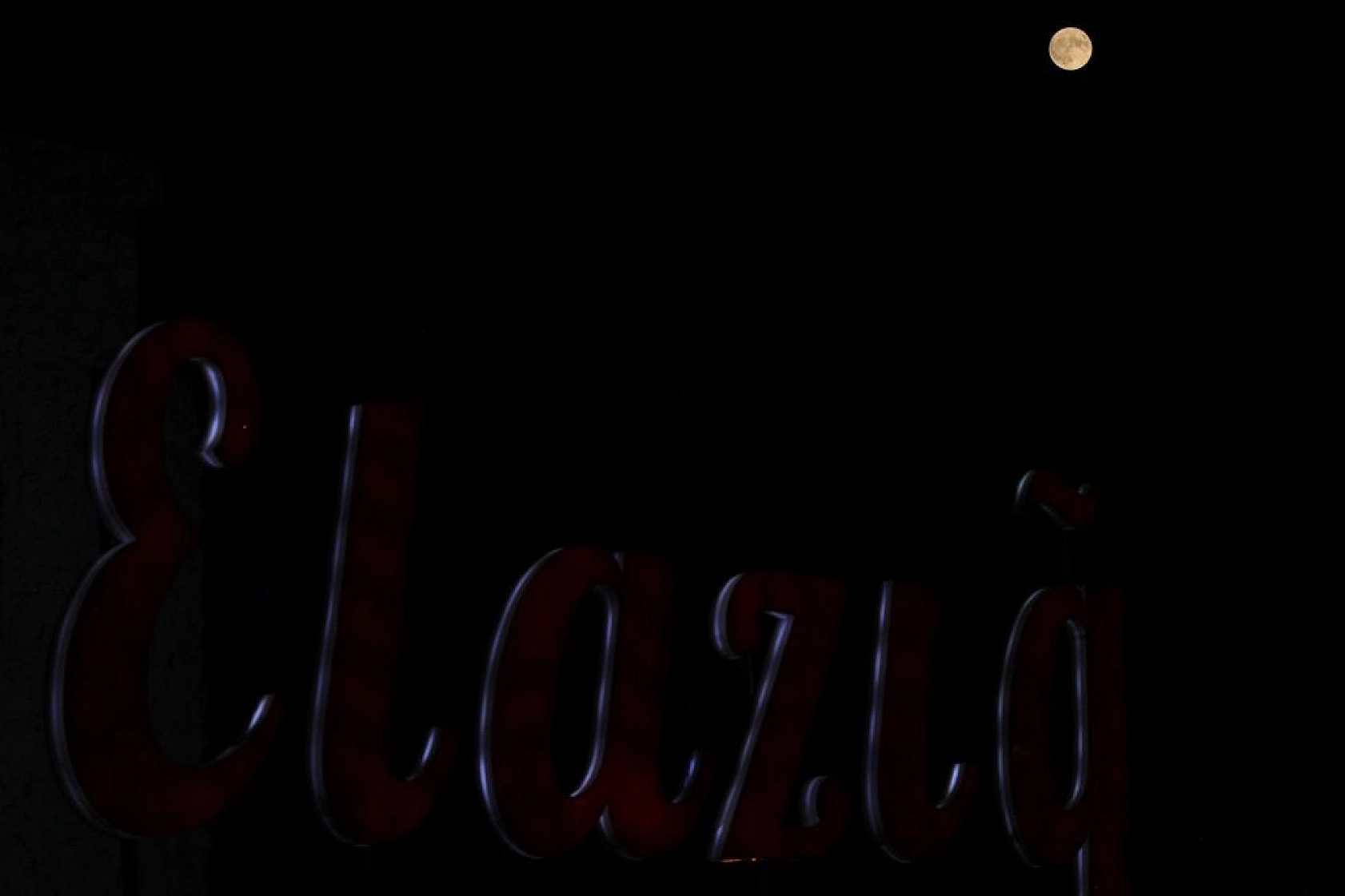 Elazığ'da Kartpostallık Süper Ay Manzarası