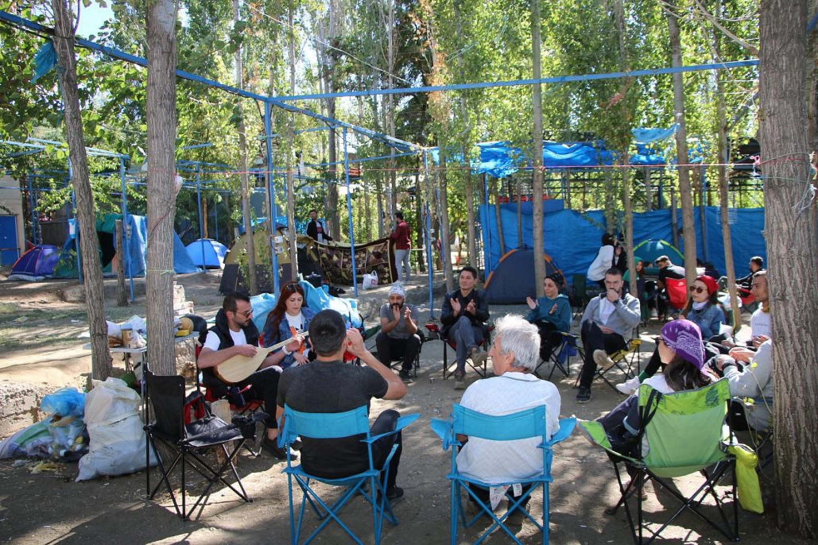 Sonbaharda kampın adresi doğunun gizli cenneti 'Hazar Gölü'