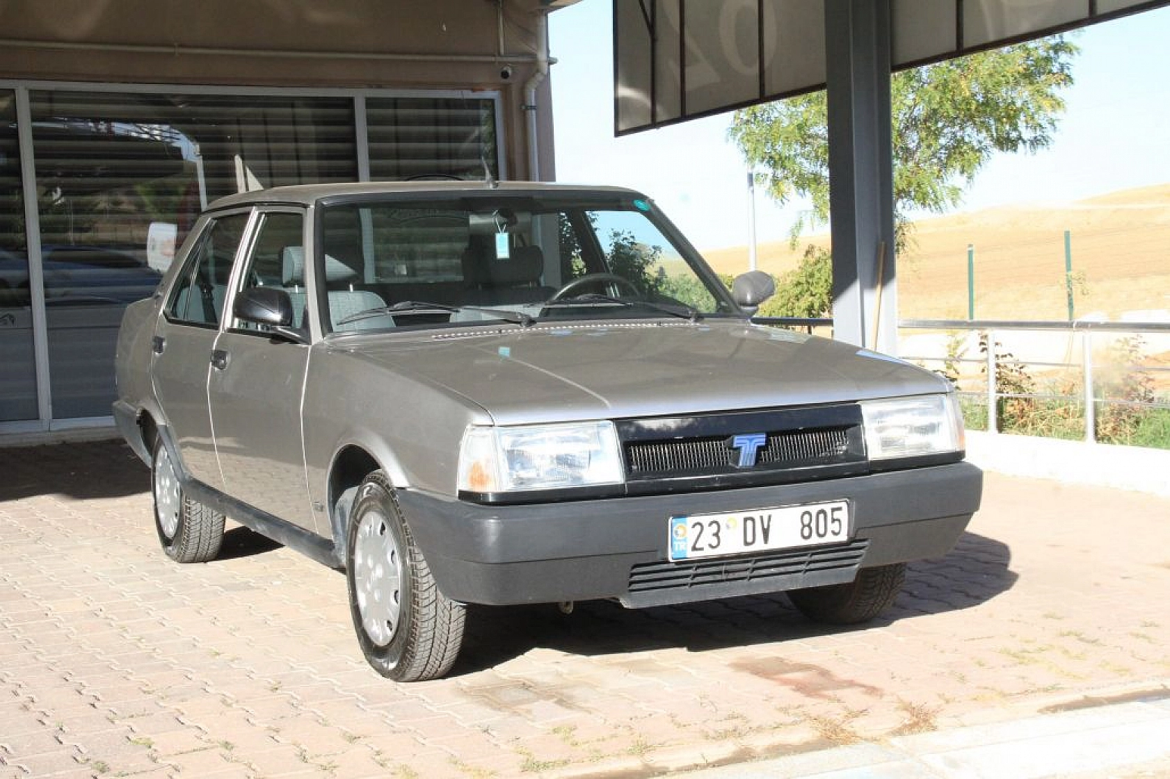 13 bin kilometredeki 2000 model 'Şahini'ne gözü gibi bakıyor