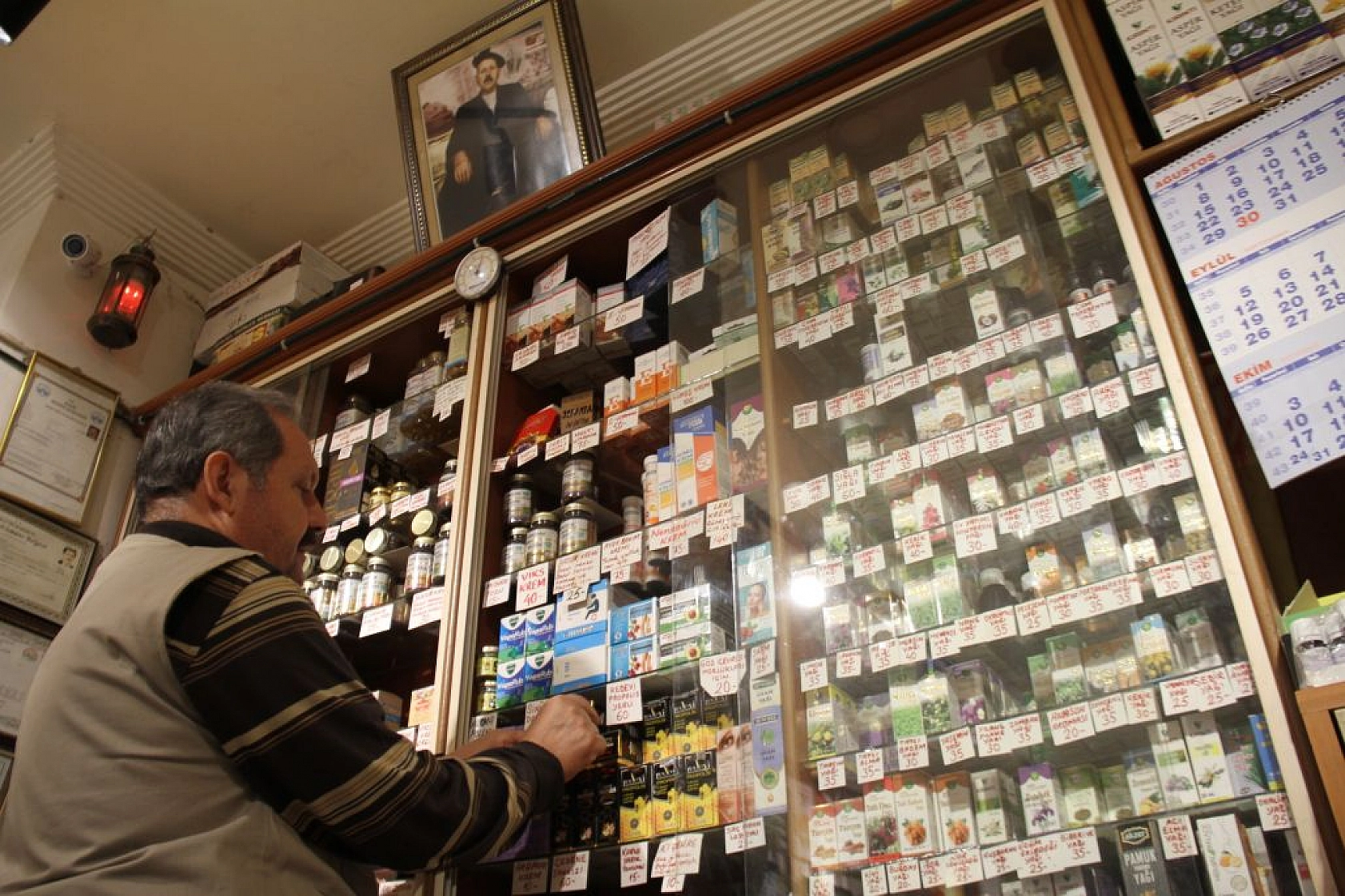 Bu aile 3 kuşaktır Elazığ'a şifa dağıtıyor