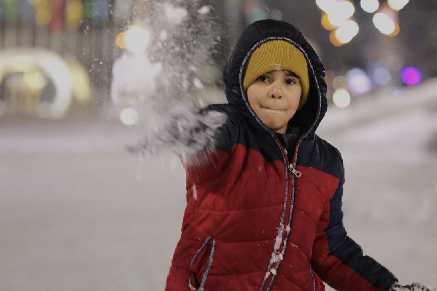 Elazığ'da kar kartpostallık görüntüler oluşturdu