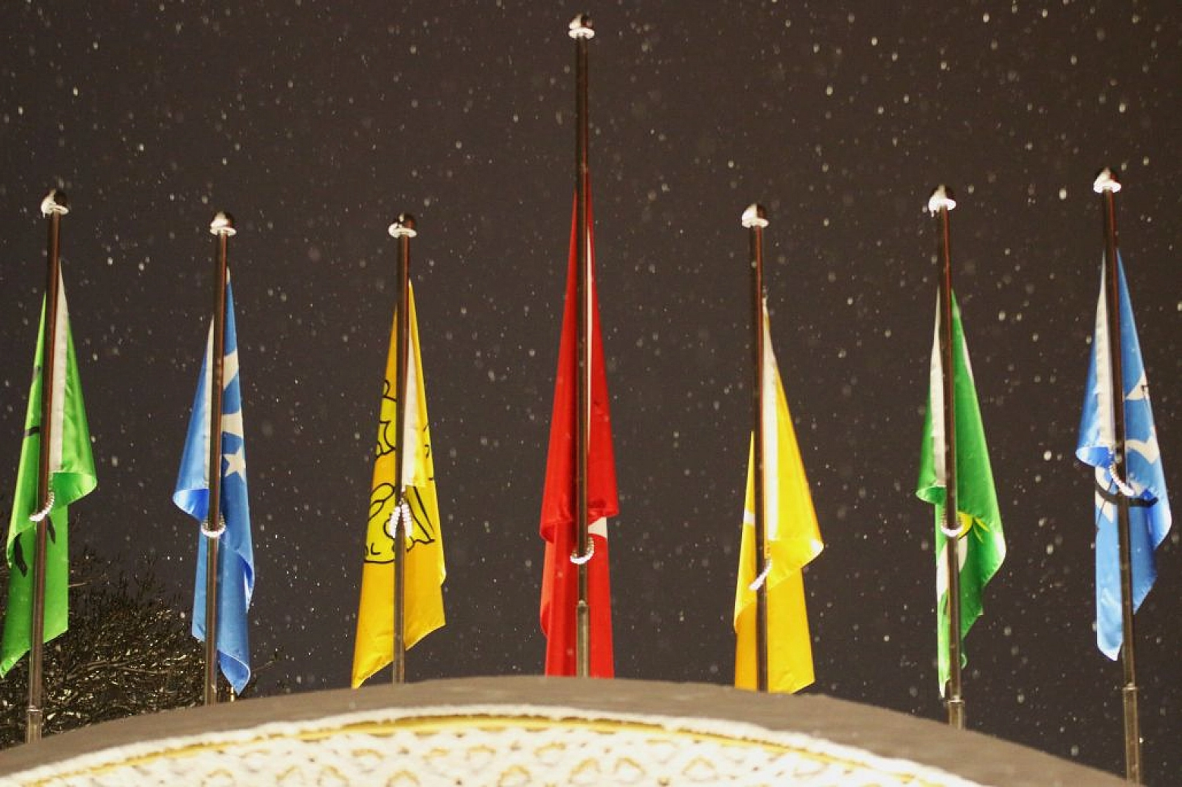 Elazığ'da kar kartpostallık görüntüler oluşturdu