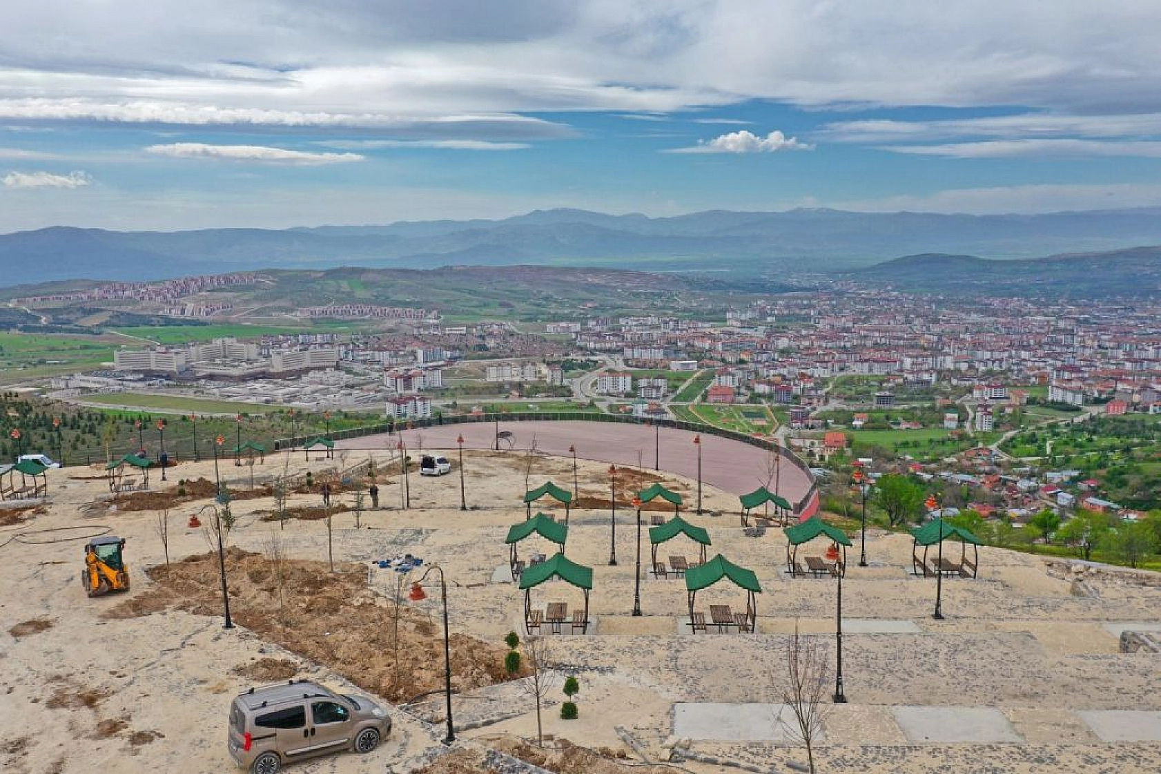 Fotoğraflarla Bir Mega Proje Daha: Türkiye'nin En Güzel Yürüyüş Yollarından Biri Olmaya Aday...