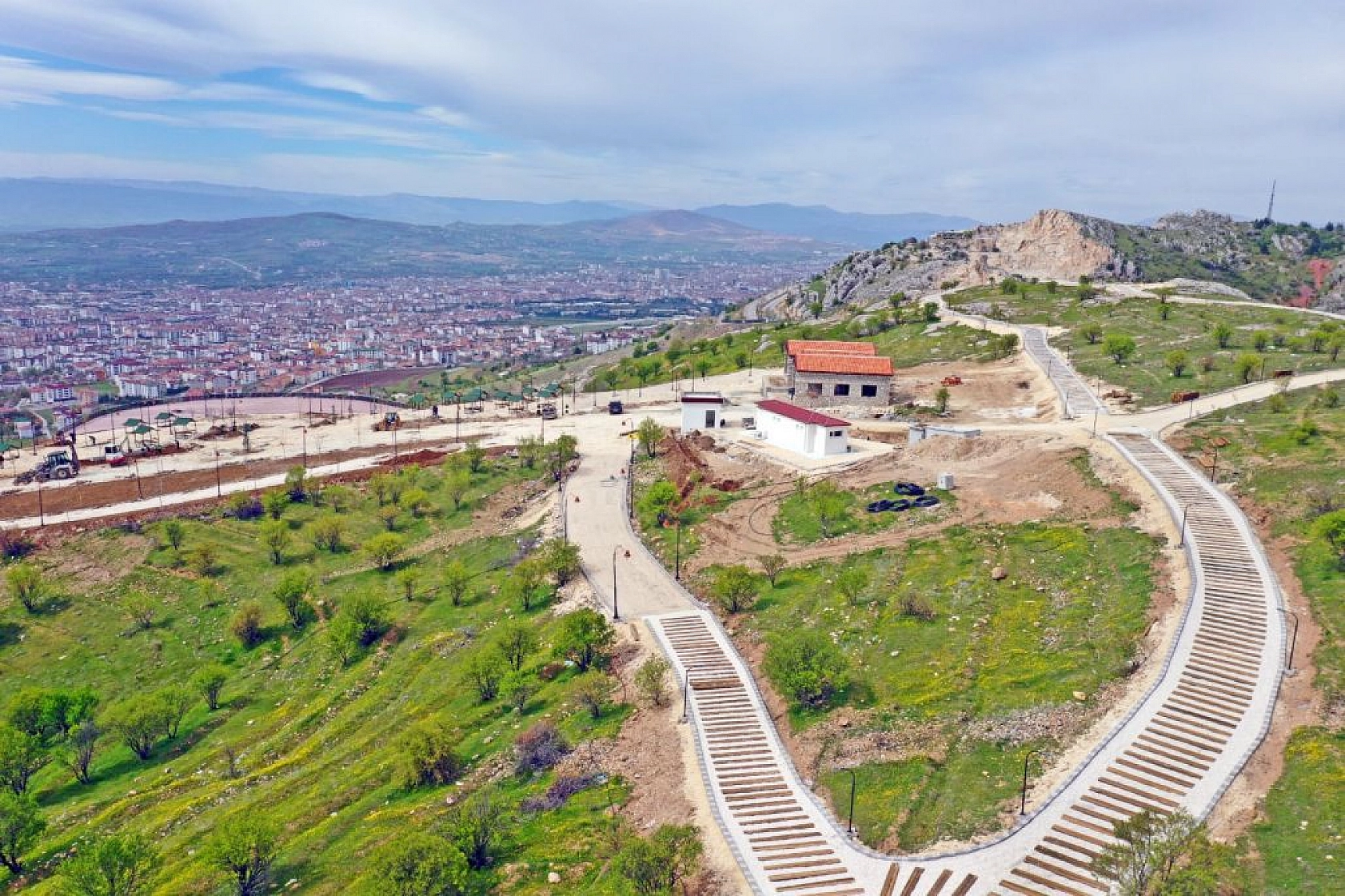 Fotoğraflarla Bir Mega Proje Daha: Türkiye'nin En Güzel Yürüyüş Yollarından Biri Olmaya Aday...