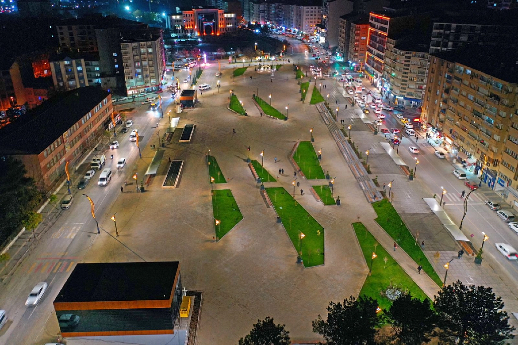 Cumhuriyet Meydanı'na Vatandaşlardan Tam Not