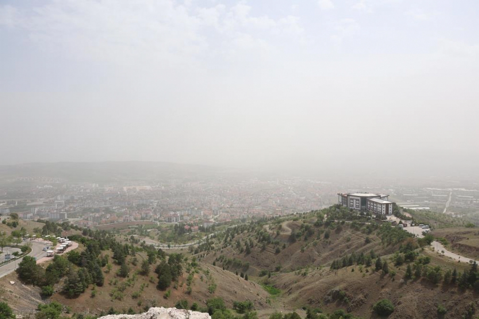 Elazığ'ı Bir Haftadır Terk Etmedi!