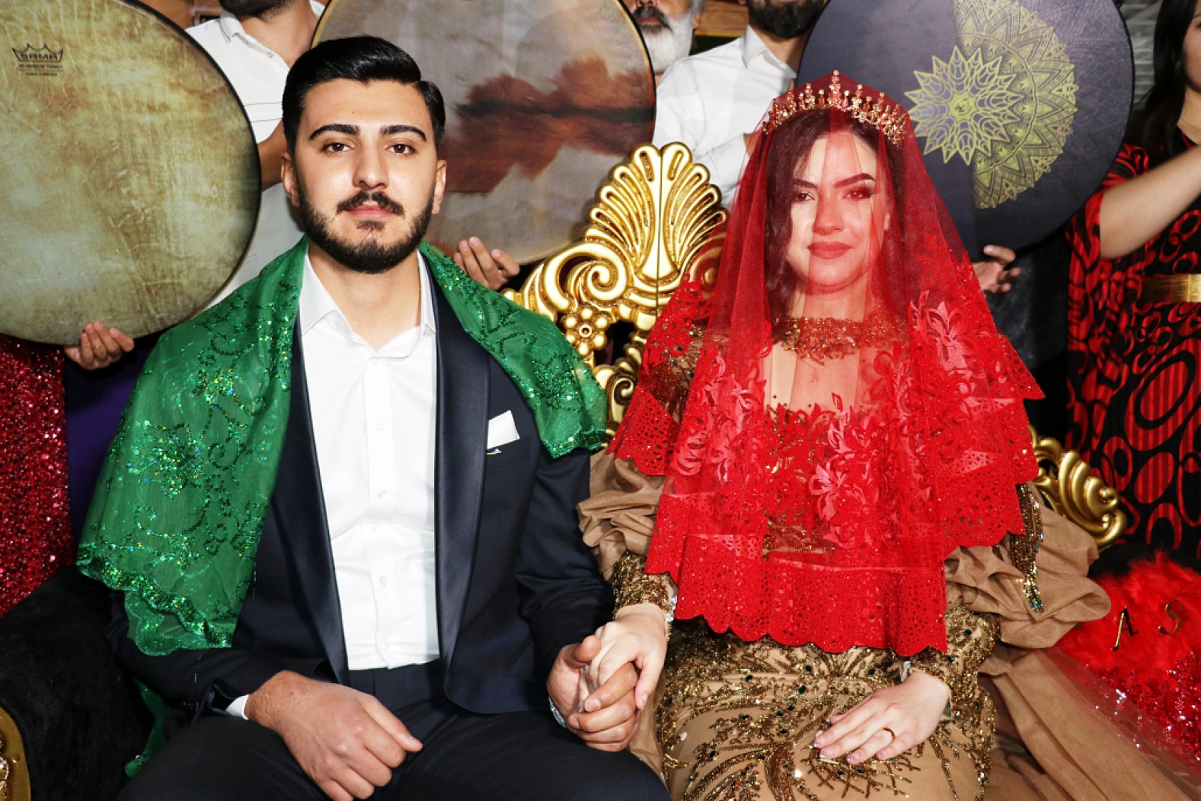 Aşiret Düğününde Geline 3 Kilo Altın, Damada 4 Milyon TL Takıldı