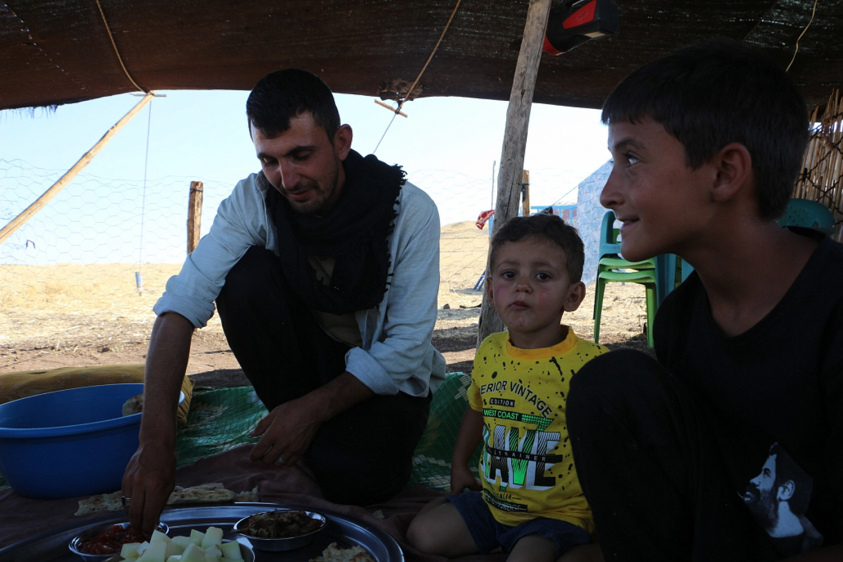Konargöçer Aileler Zorlu Yaşamını İdame Ettirmeye Devam Ediyorlar