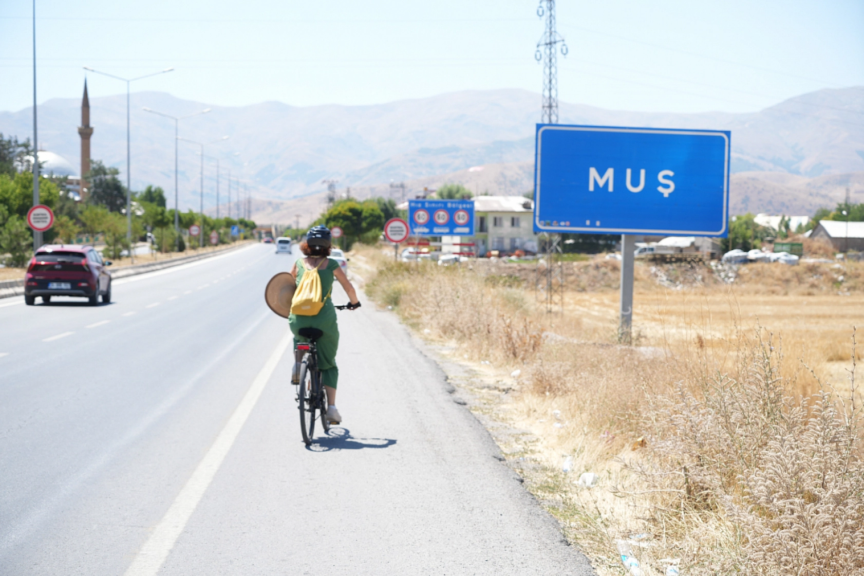 Yalova'dan Bisikletiyle Yola Çıktı, Elazığ Tunceli Ve Bingöl'ü Gezdi, Son Durağı Muş Oldu