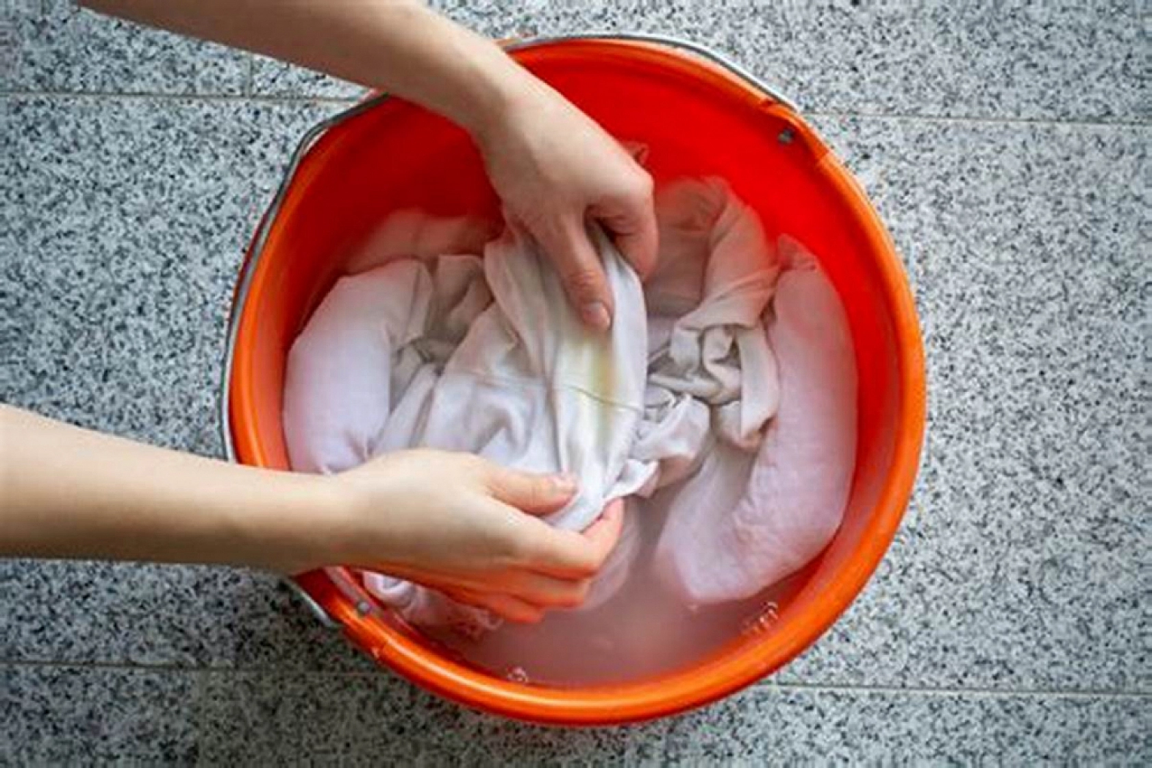 Elazığlı ev hanımları dikkat! Kendinizi zehirliyor olabilirsiniz. Mutfak temizlerken buna...