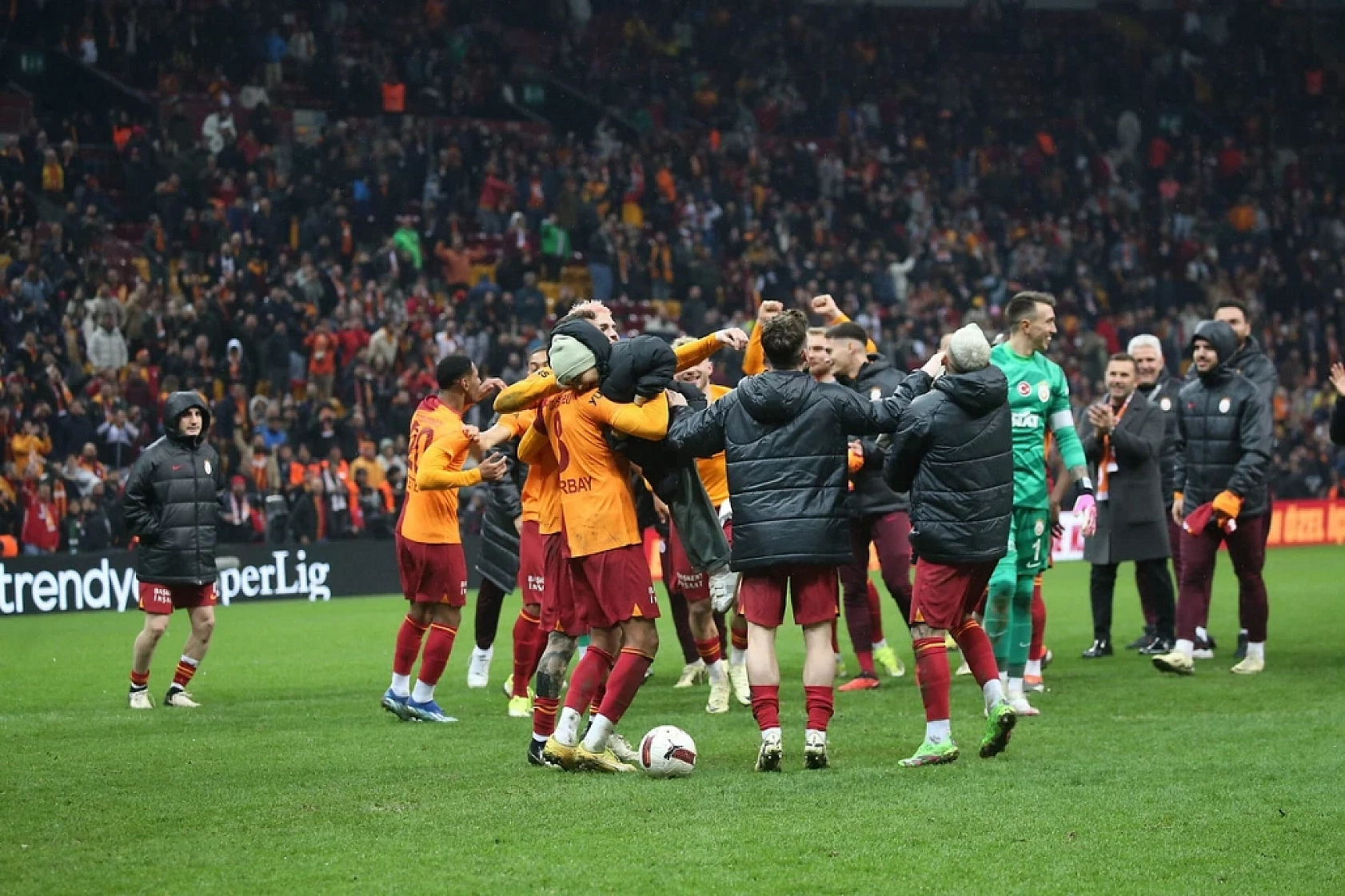 GALATASARAY-YOUNG BOYS MAÇI HANGİ KANALDA? Galatasaray Young Boys maçı ne zaman? Maç şifresiz mi? 