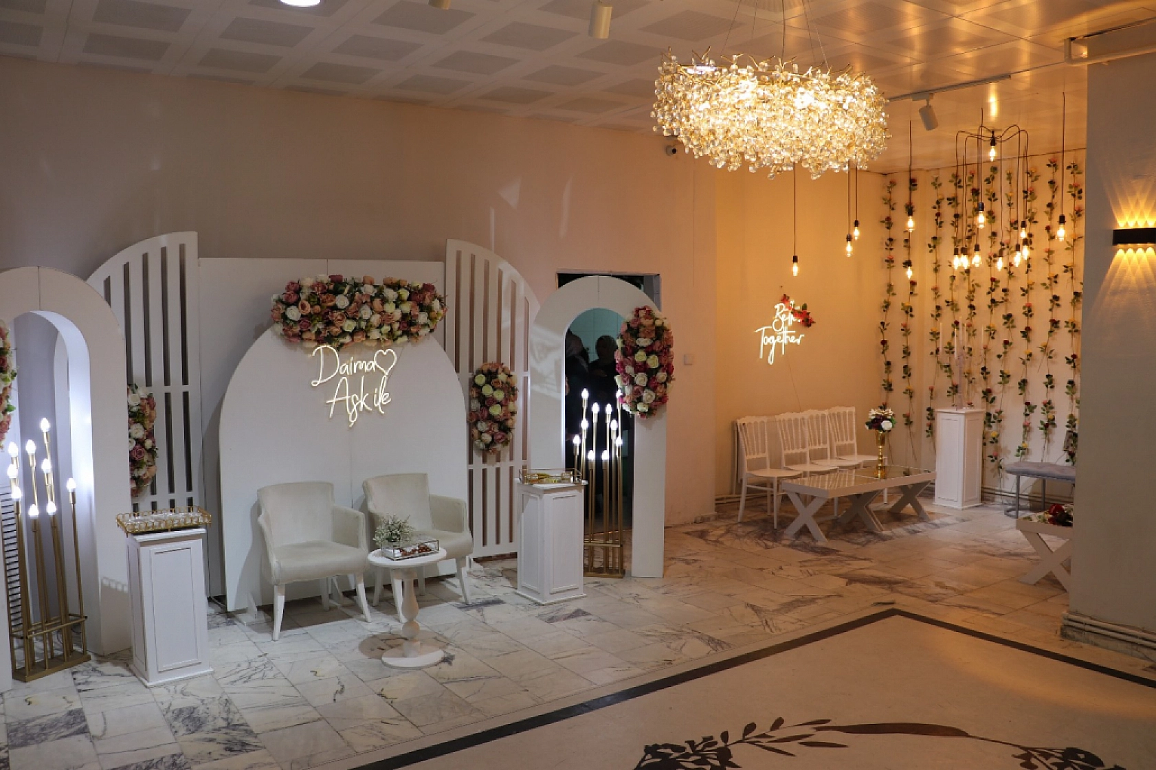 Yeni davet evi kısa sürede büyük ilgi gördü