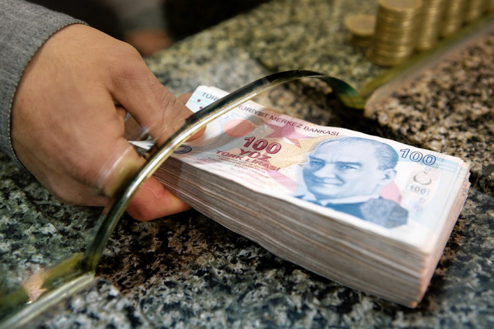 Şartları taşıyan Elazığlılar Temmuz'da çeyrek altın kadar para alacak! Her yıl için 7 bin lira daha fazla alınacak!