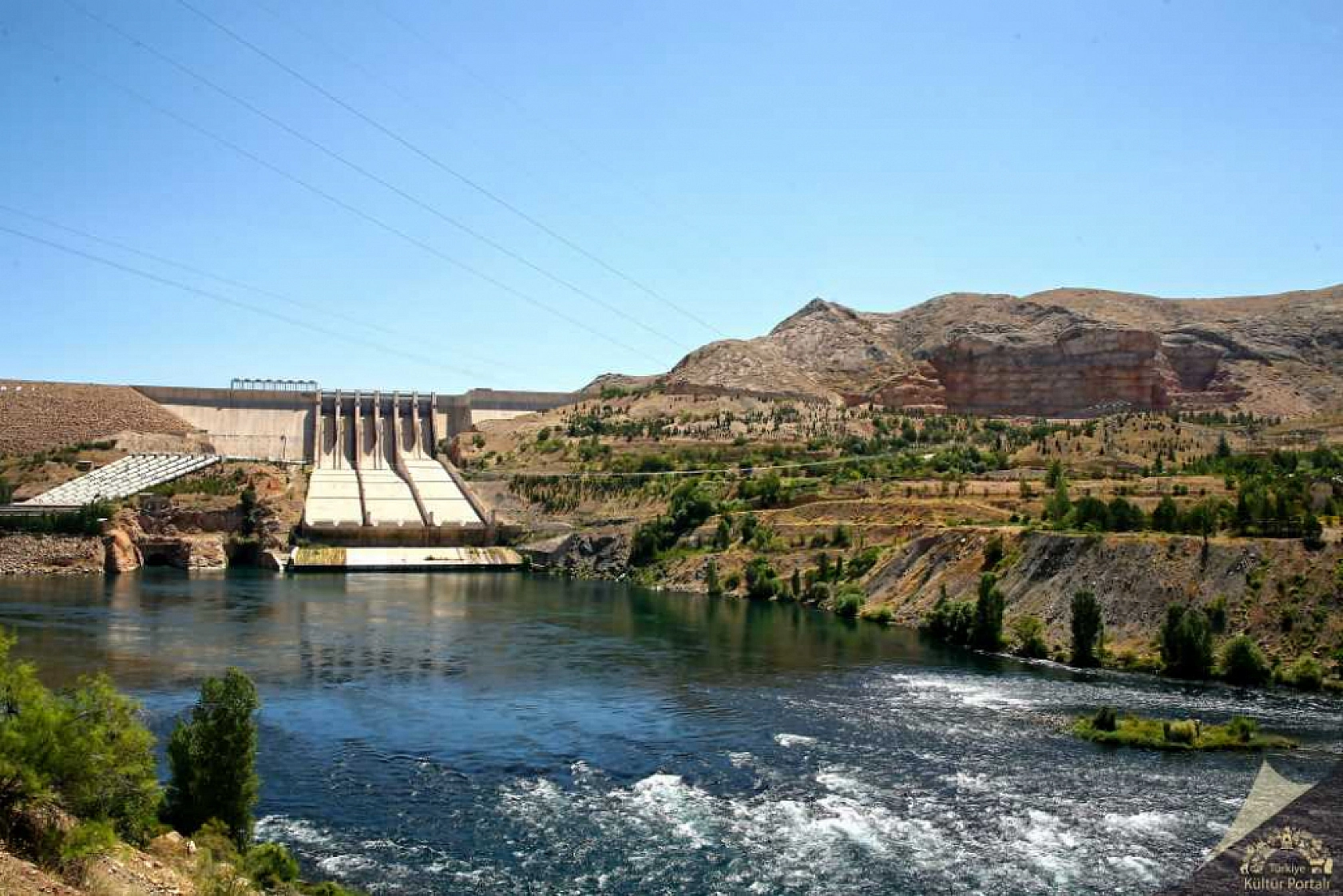 Elazığ'da buraları gezmeyenler bin pişman! Elazığ'a gelen ünlüler ilk buralara gidiyor