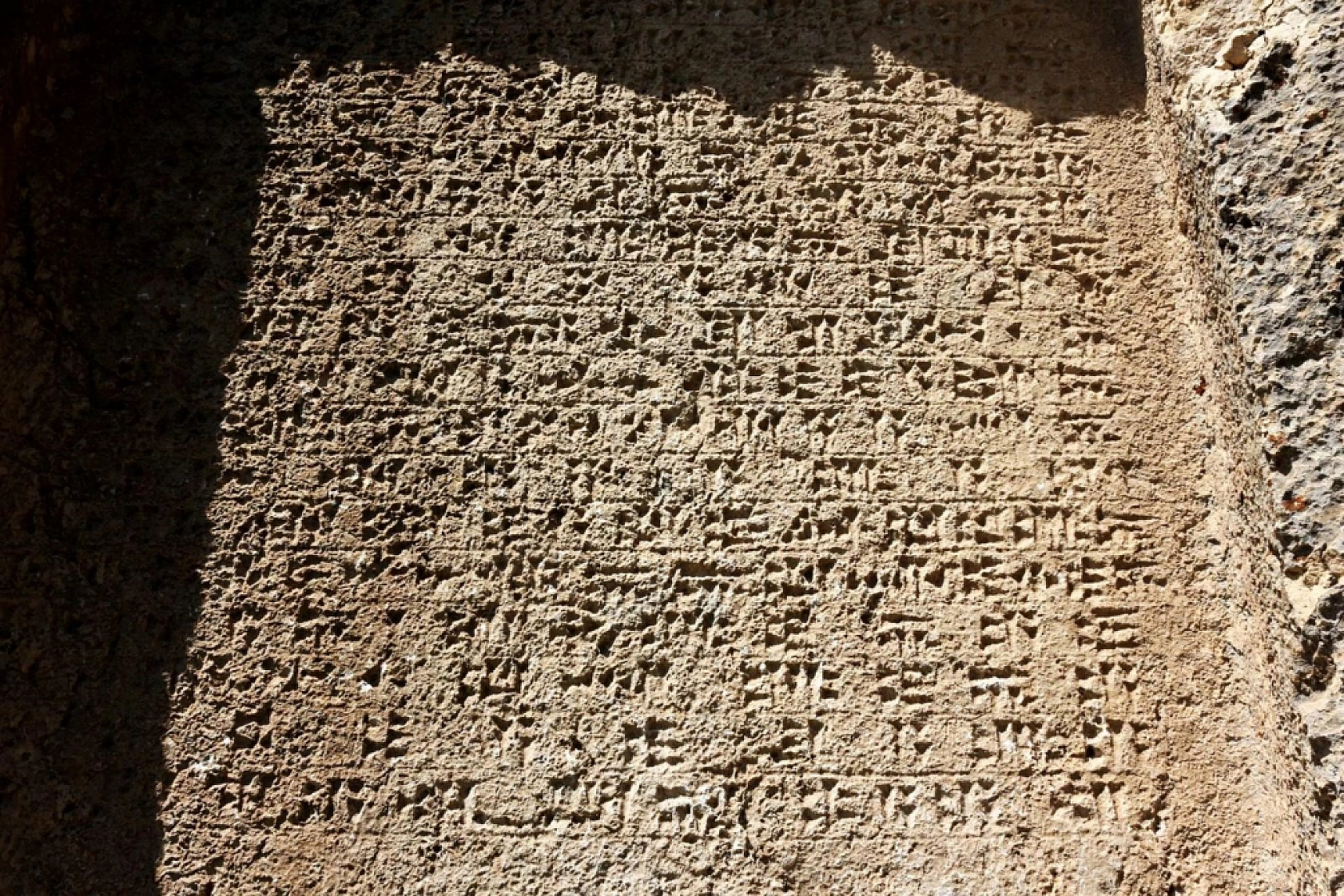 Tam 3 bin yıllık olduğu söyleniyor, Elazığ'da kimse bilmiyor! Daha dün yapılmış gibi