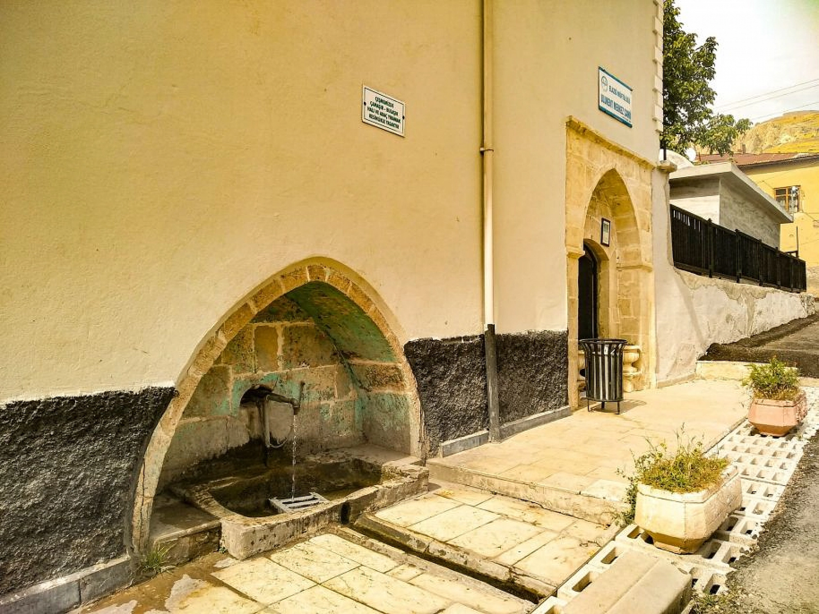 Elazığ'da tarihi konaklar sonbahar renklerine büründü