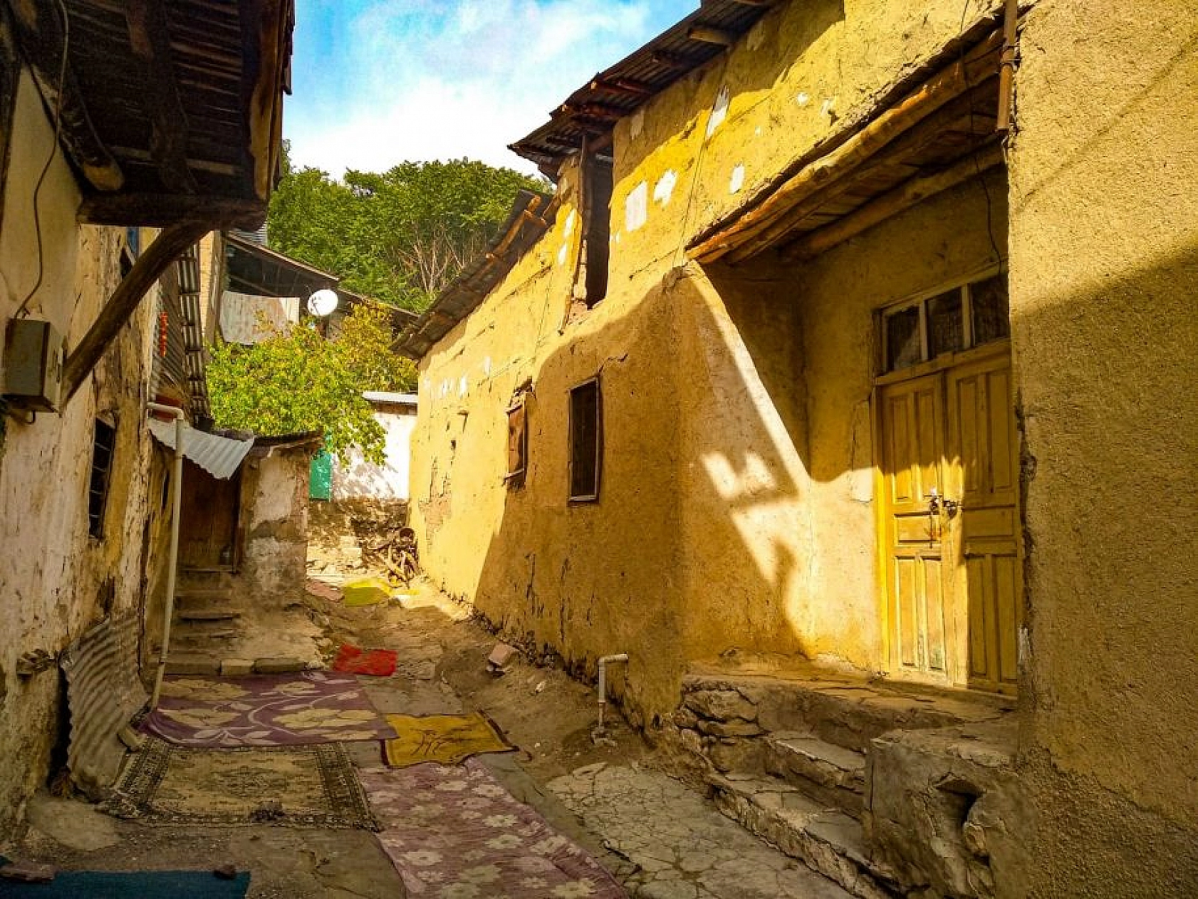 Elazığ'da tarihi konaklar sonbahar renklerine büründü