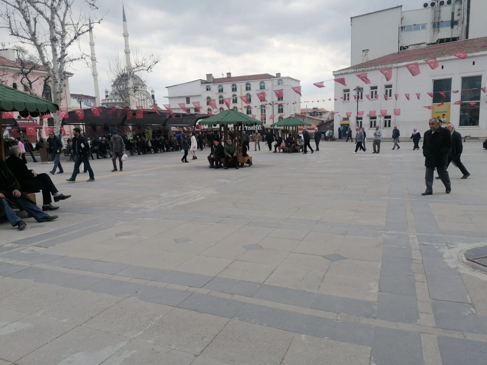 Asgari ücret pazarlığı başlıyor: Partilerden dikkat çeken rakamlar