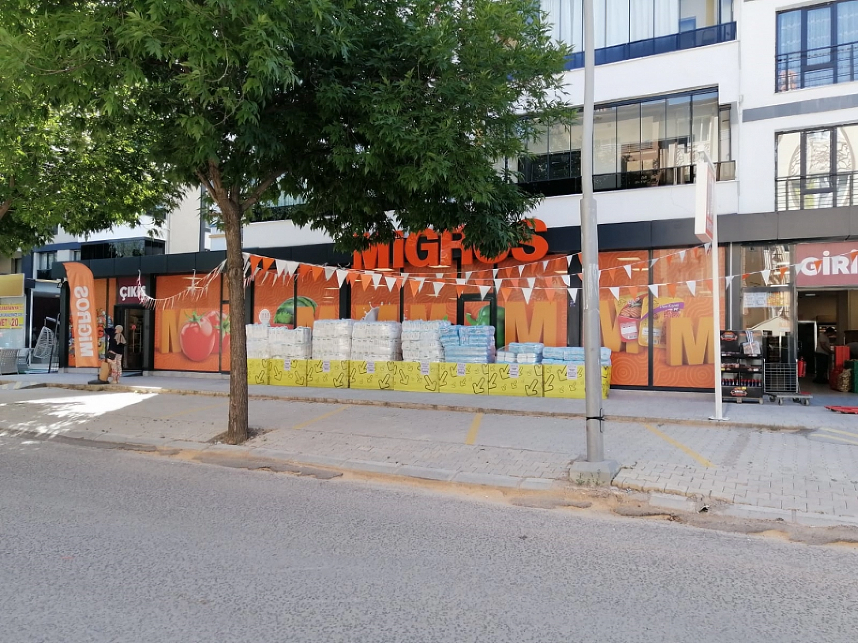 Çocuğu Olanlar Elazığ'da Bu Markete Koşacak! Dev İndirimler ve Bir Alana Bir Bedava