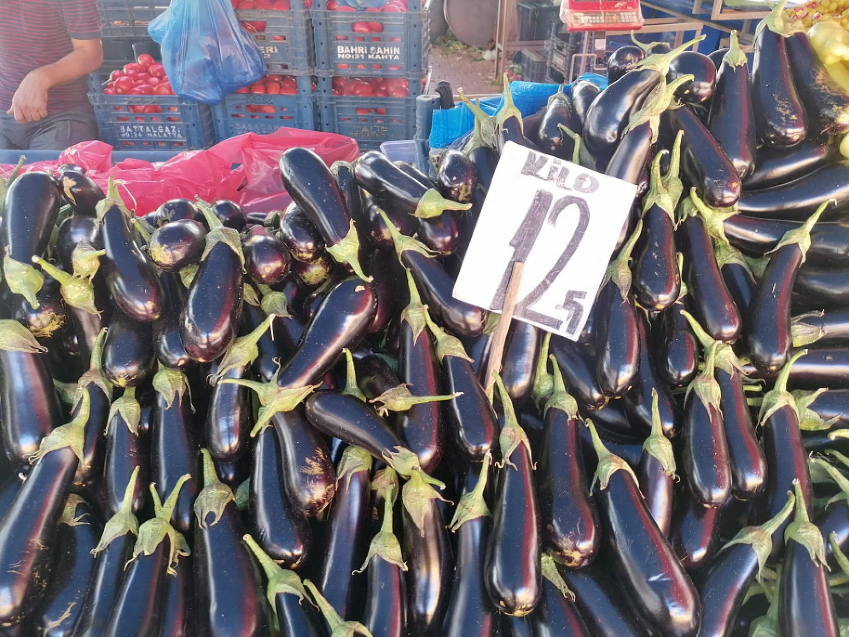 Elazığ'da Fiyatlar Düştü: Semt Pazarları Doldu Taştı!