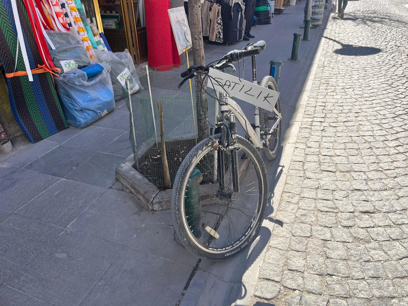 Bir Vatandaş Bisikletini Satmak İçin Bakın Ne Yola Başvurdu