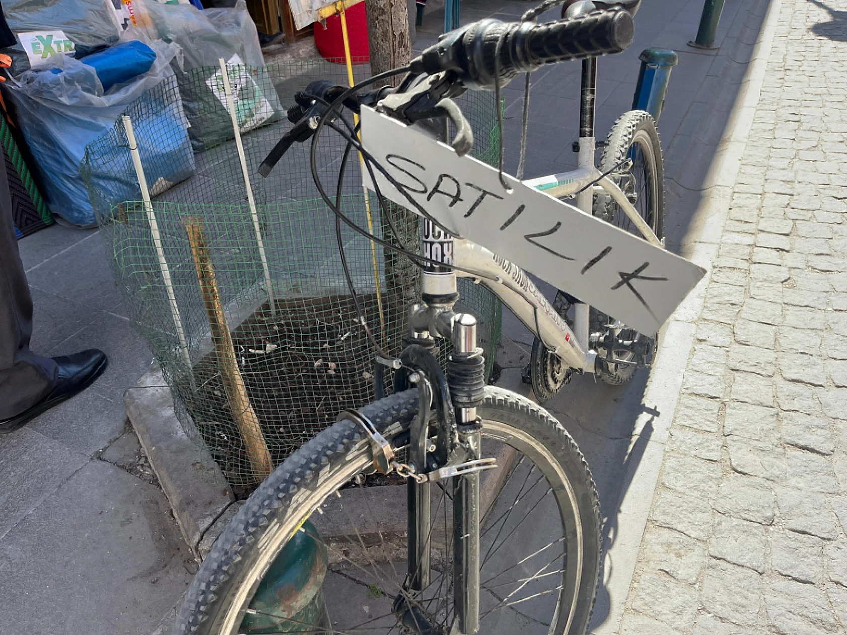 Bir Vatandaş Bisikletini Satmak İçin Bakın Ne Yola Başvurdu