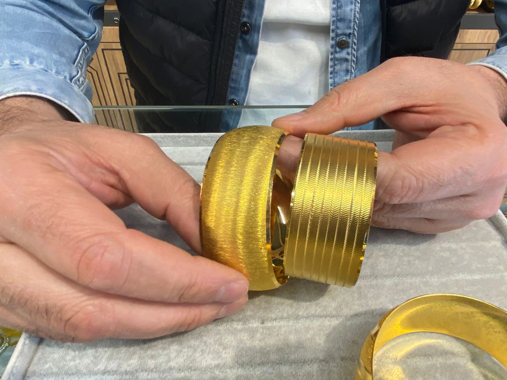 Elazığlılar Alamıyor, Sadece Bakıyor