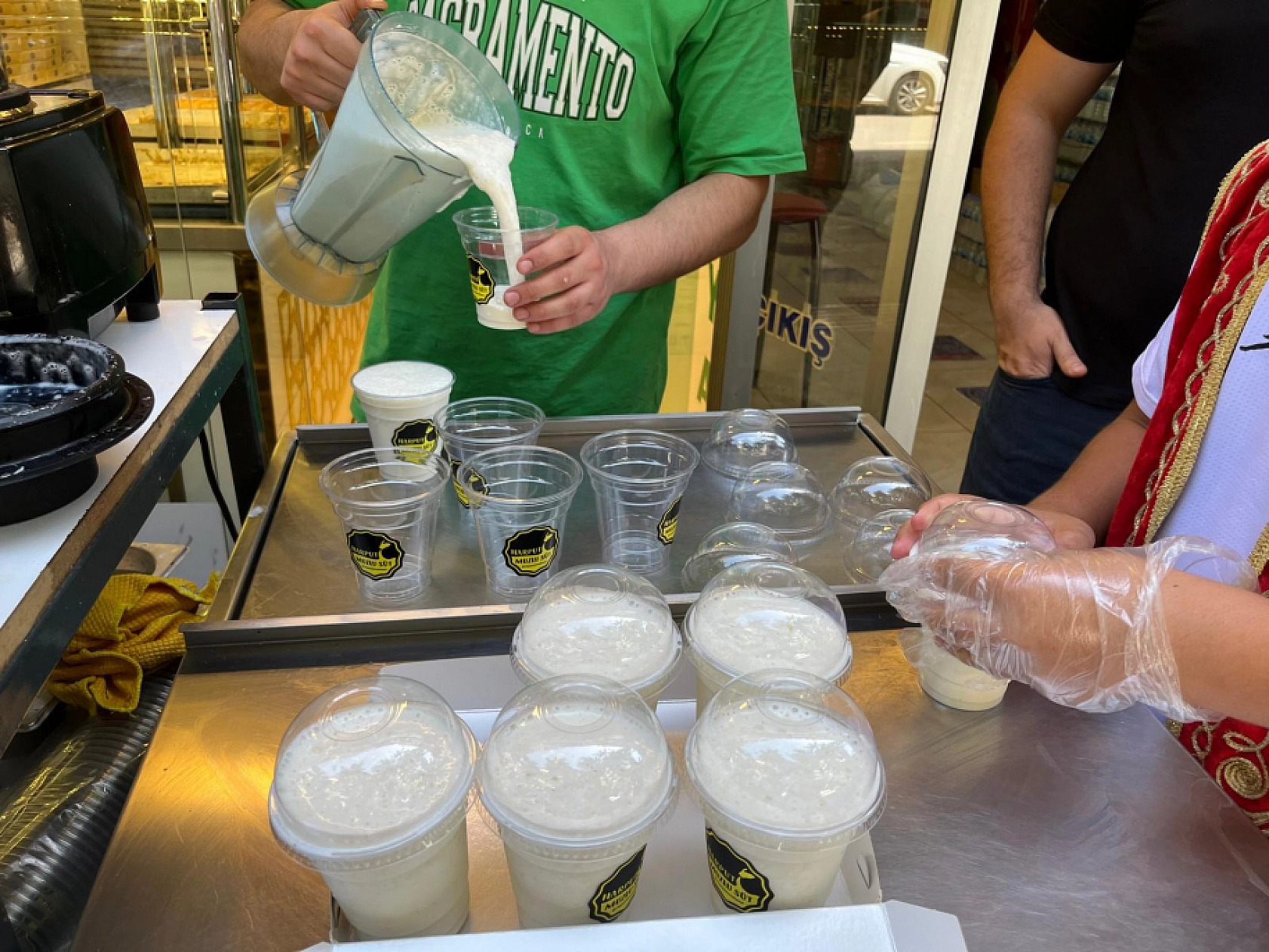 Elazığ'ın Yeni Lezzetinin Önünde Kuyruklar Oluşuyor, Elazığlılar Bu Tadı Beğendi