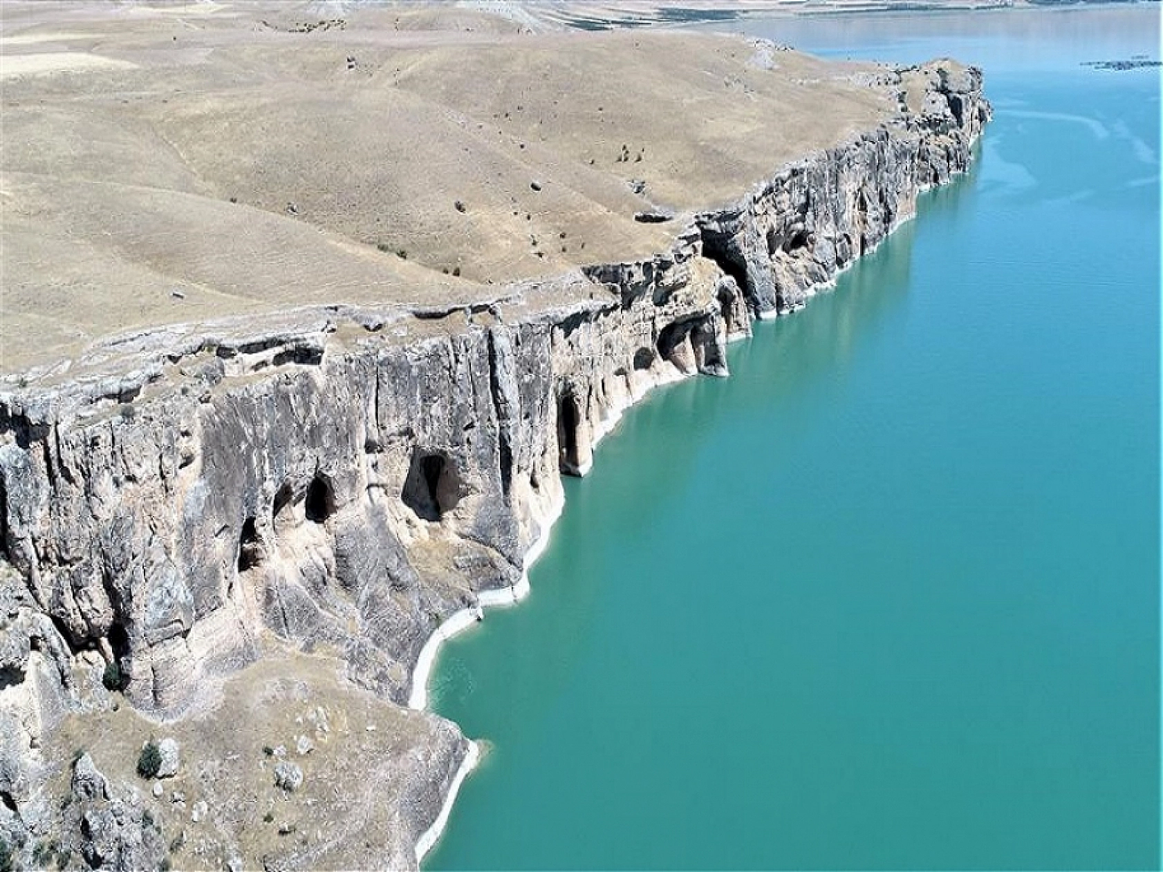 Duyanlar binlerce kilometre öteden geliyor! Elazığ'a 80 kilometre uzaklıkta bulunuyor