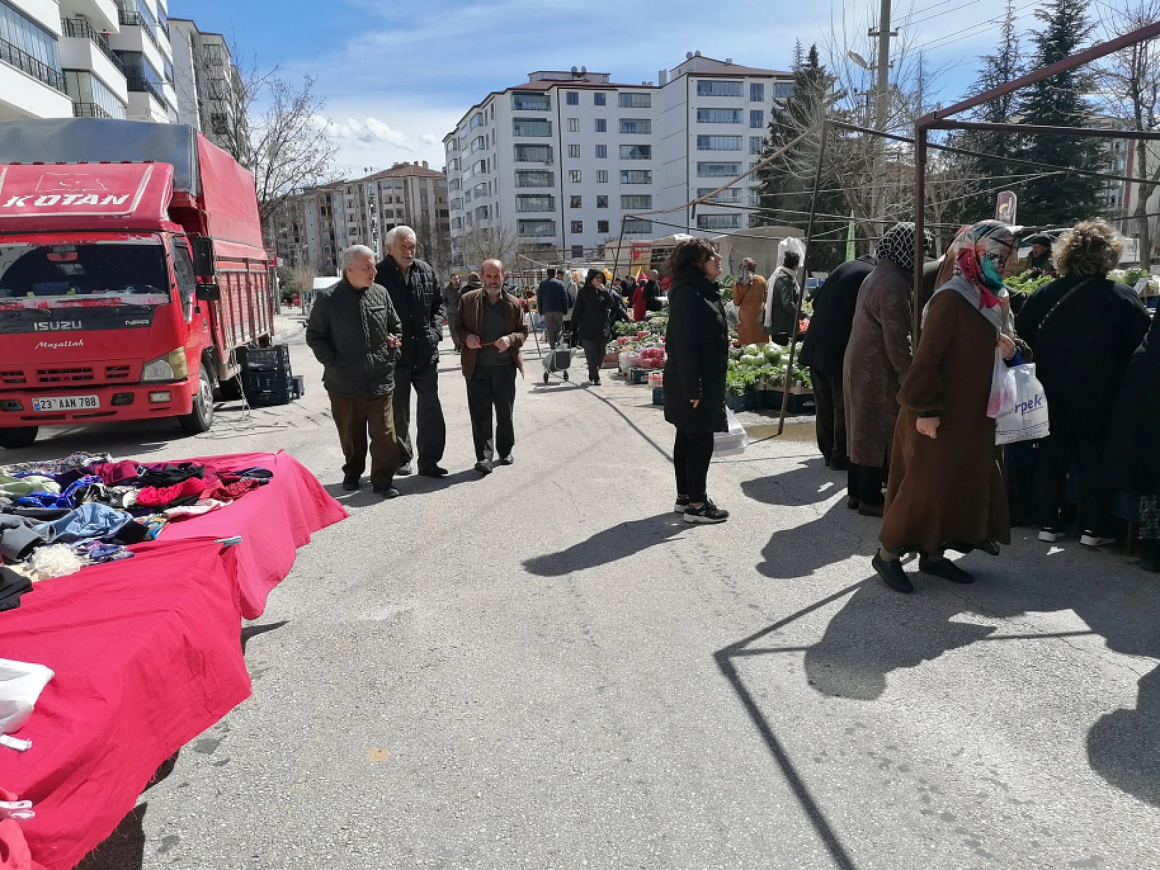 Alıcıya Yüksek Satıcıya İyi Geliyor  Elazığ'da Fiyat İkilemi!
