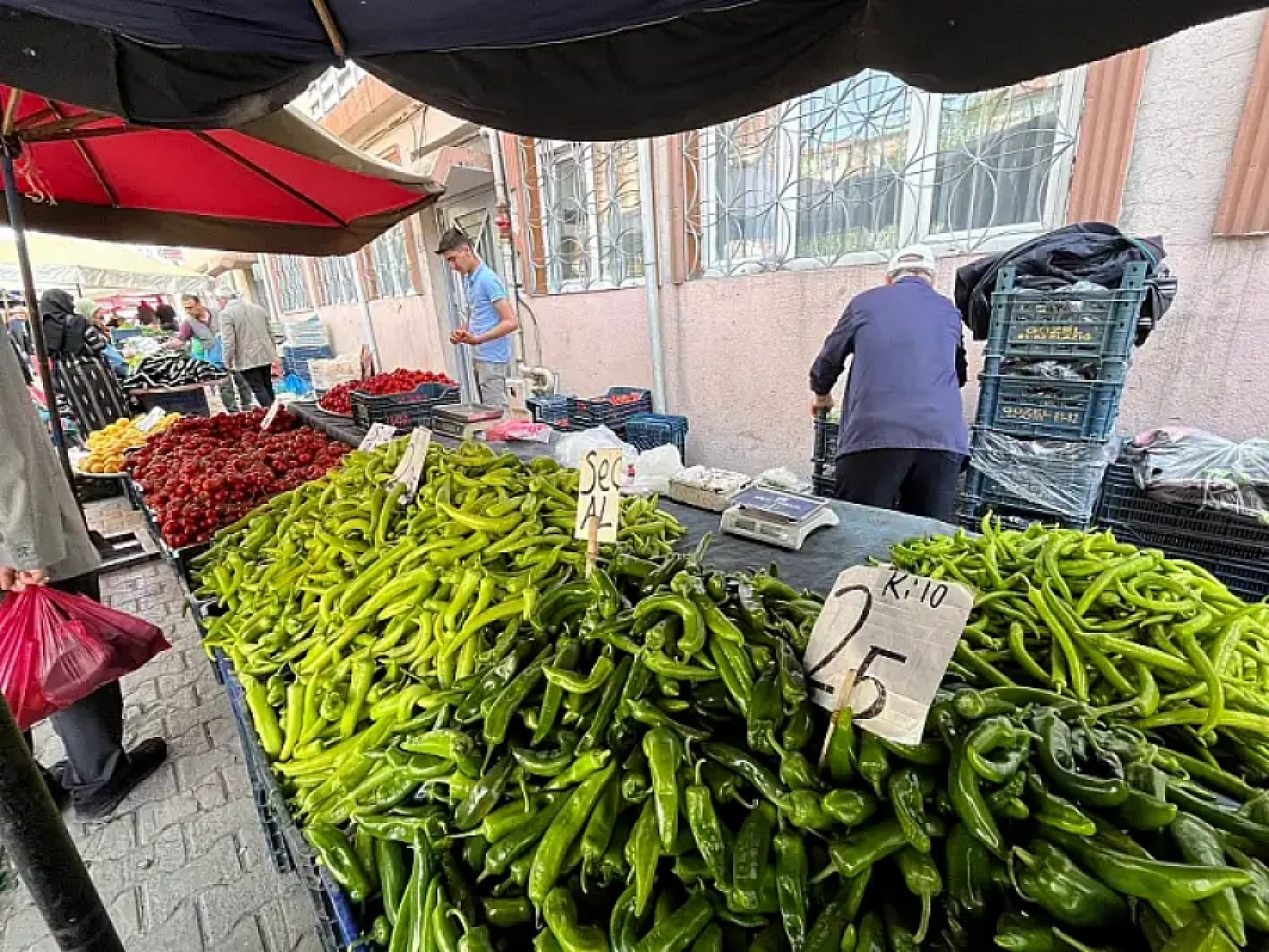 Elazığ'da Artık Markete Gitmenize Gerek Yok, Pazar Fiyatları Dibe Vurdu!