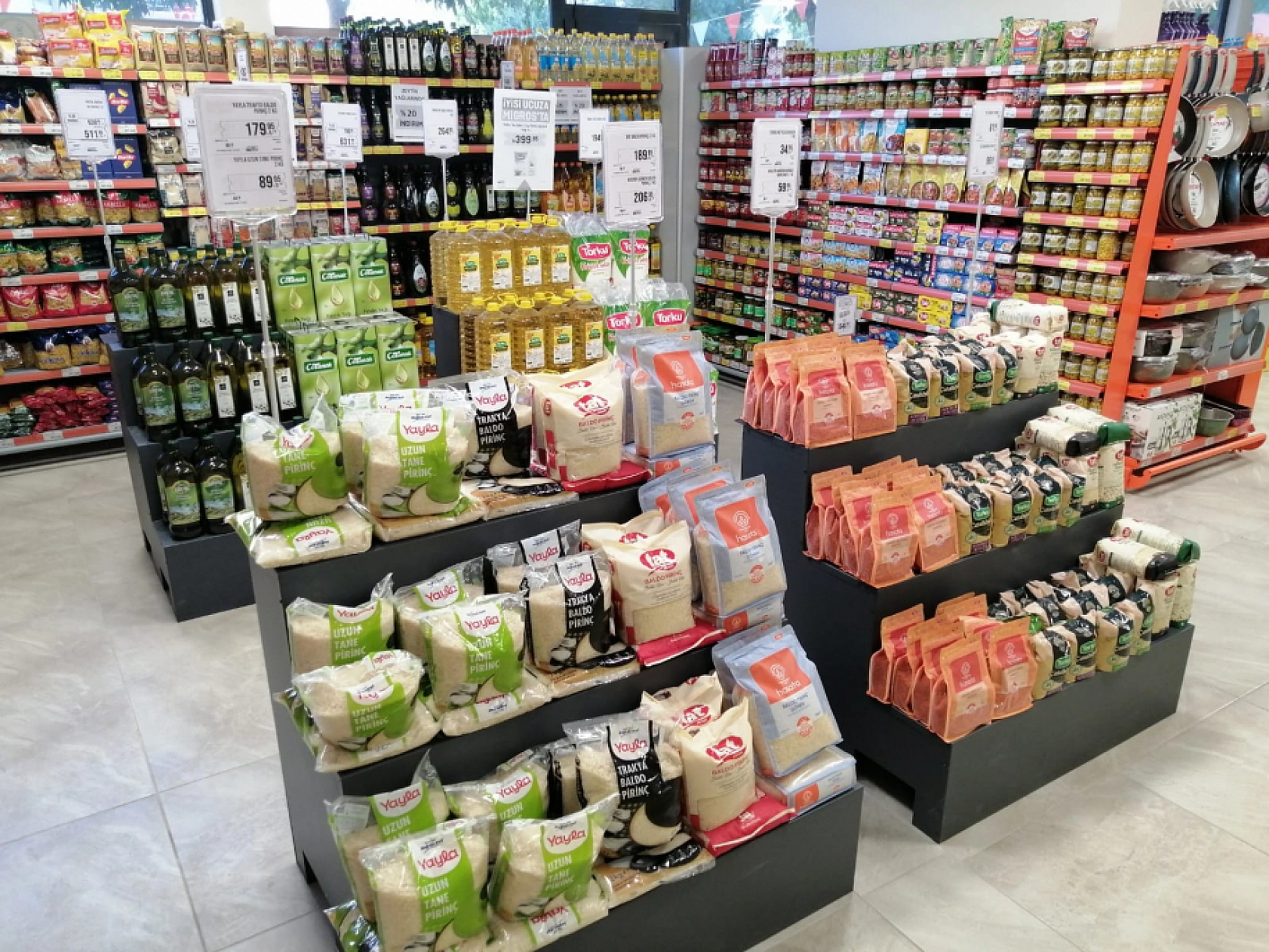 Elazığ'ın İndirimiyle Ünlü Marketi Yine Yapacağını Yaptı: Ya Yetişirsiz Ya Yetişemezsiz