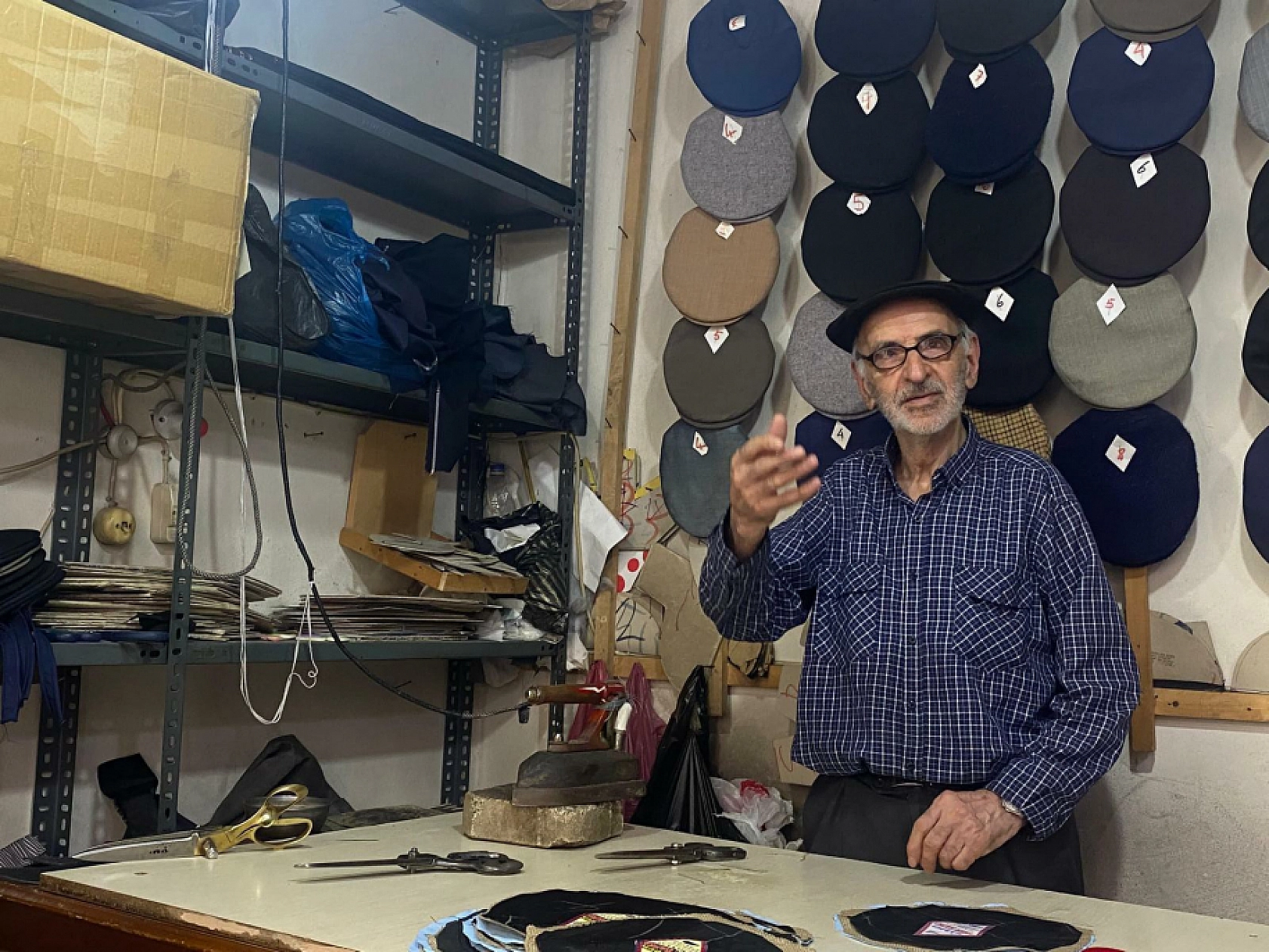 Elazığ'daki Zanaatkâr, 69 Yıldır Aynı Heyecanla İşini Yapıyor