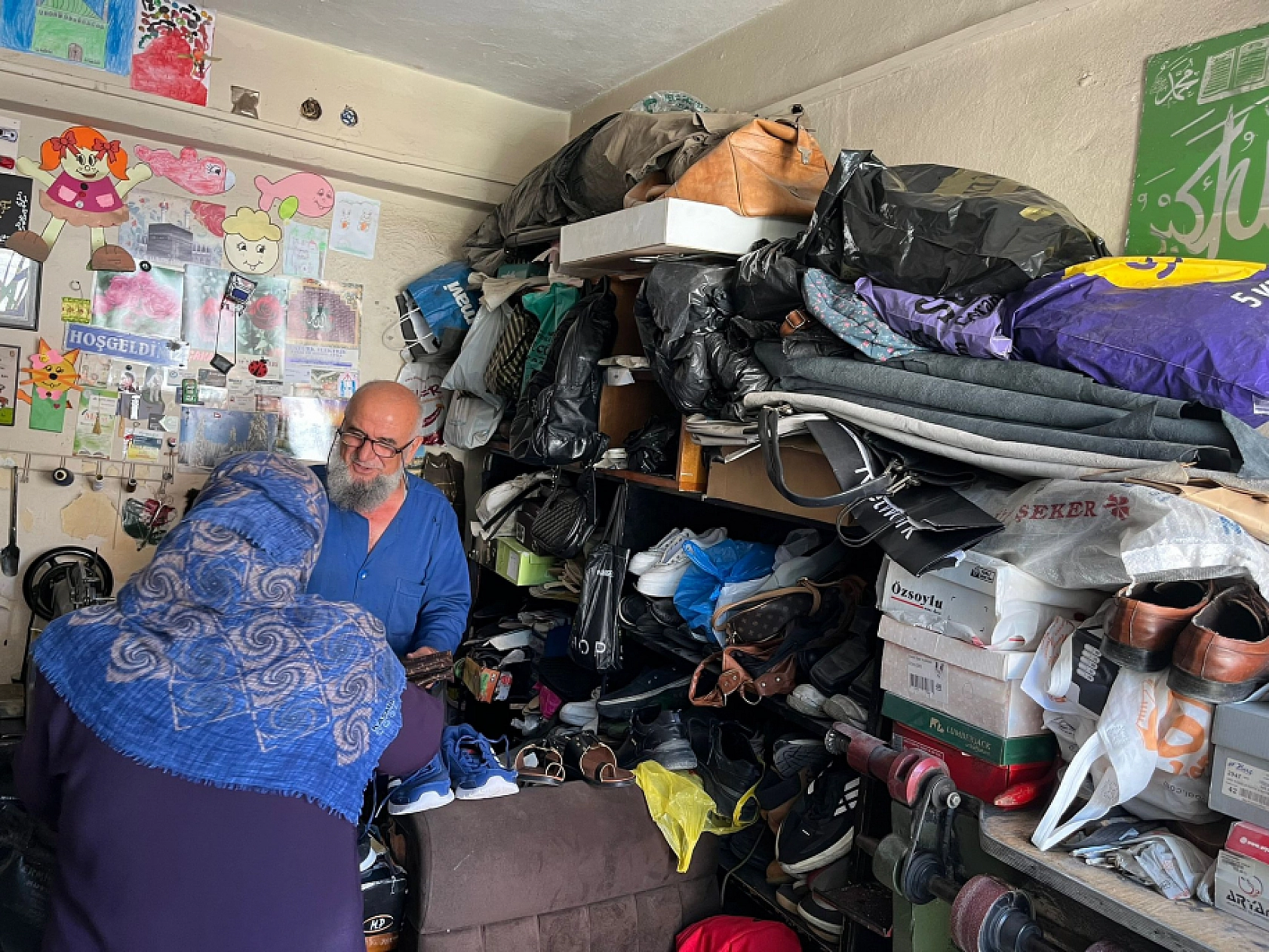 Elazığ'da Ufacık Dükkana Sığdırılan Yarım Asır