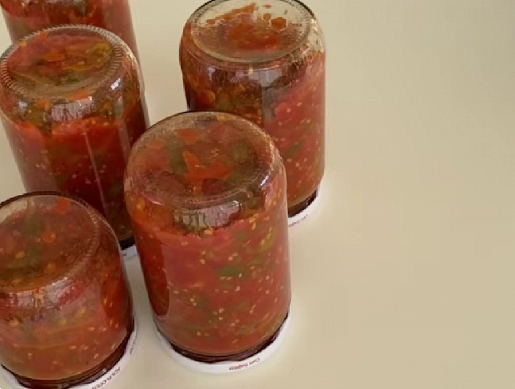 Hem market hem ev yapımı konservelerde gözden kaçan tehlike! Hatayı yapanlar ölümle burun buruna