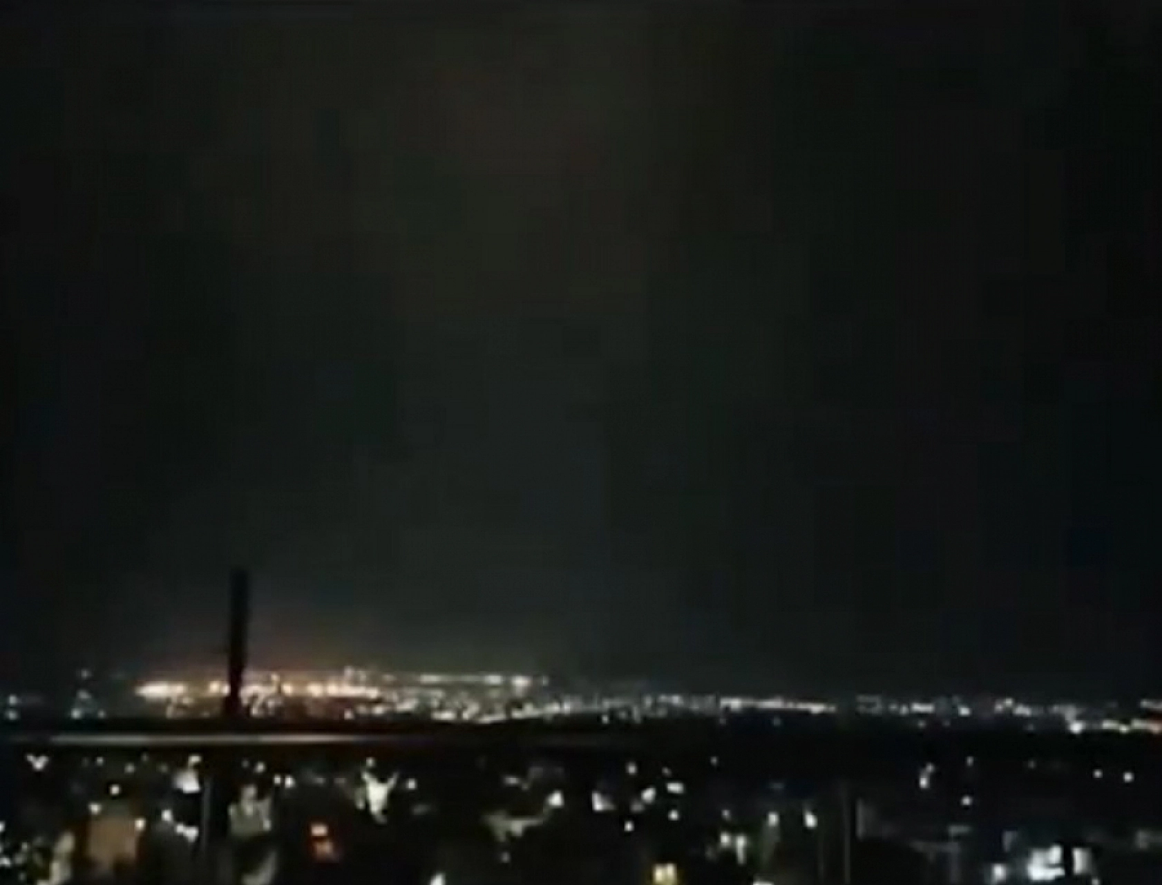 Videoyu izleyenler 'bir bu eksikti' diyor! Adeta gökyüzüne delik açıldı 