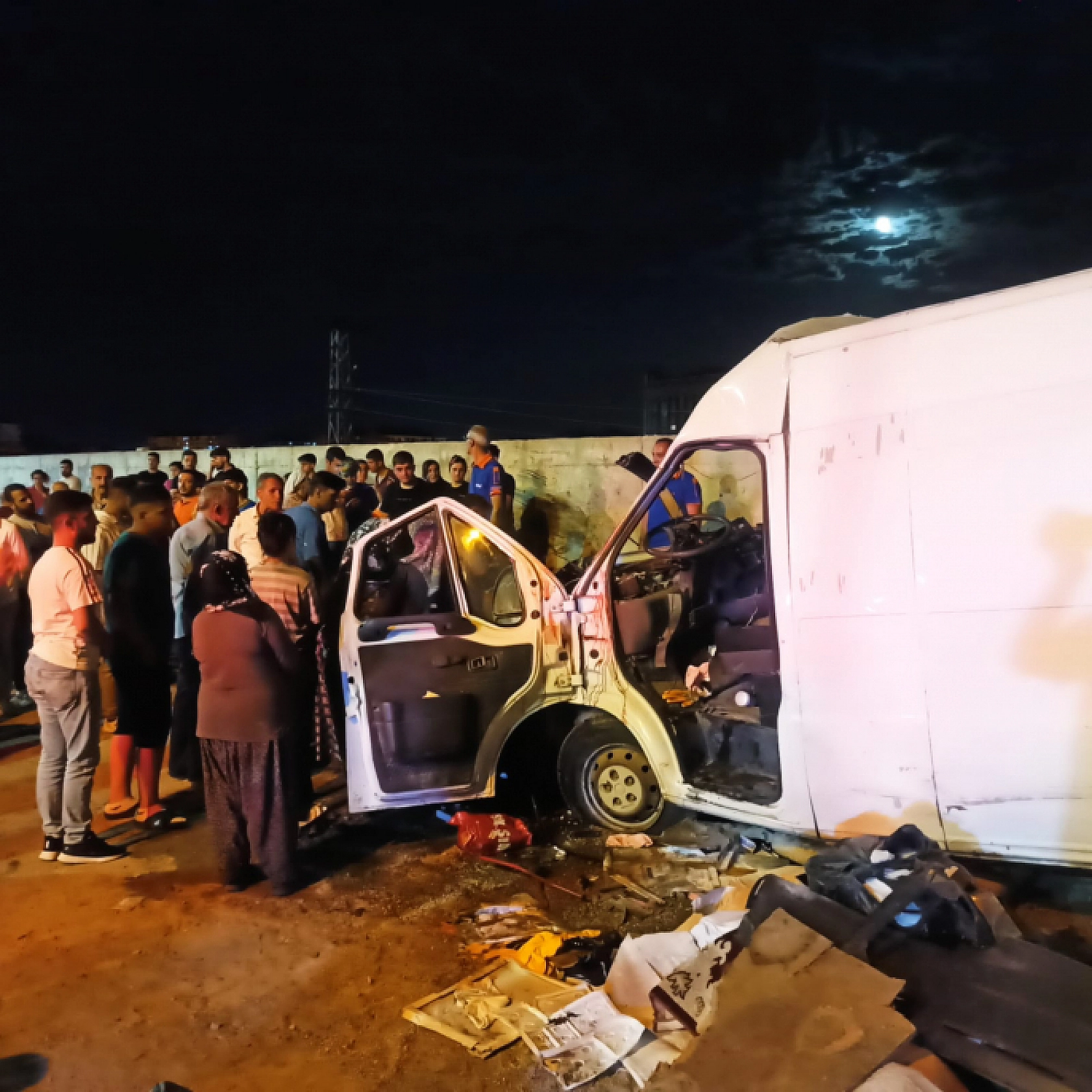 Elazığ'daki Korkunç Kazada Olay Yerinden İlk Görüntüler