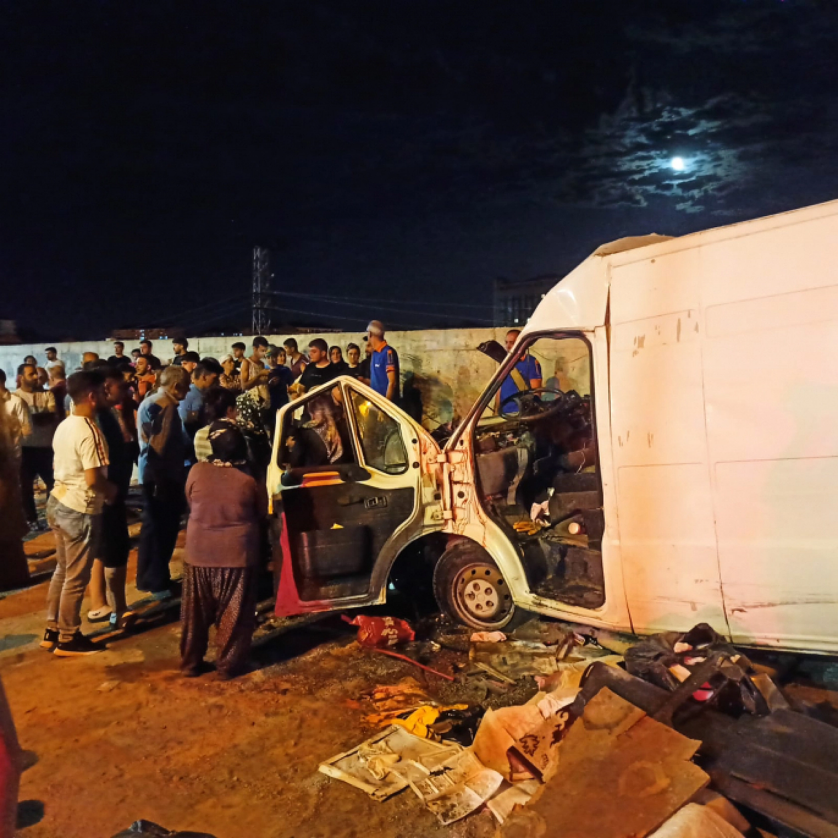 Elazığ'daki Korkunç Kazada Olay Yerinden İlk Görüntüler