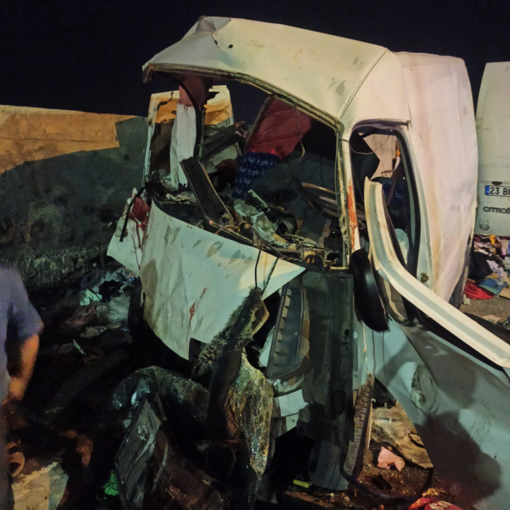 Elazığ'daki Korkunç Kazada Olay Yerinden İlk Görüntüler